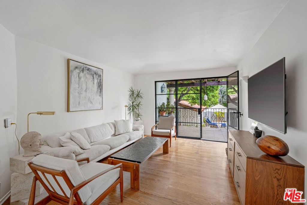 902 S Highland Avenue