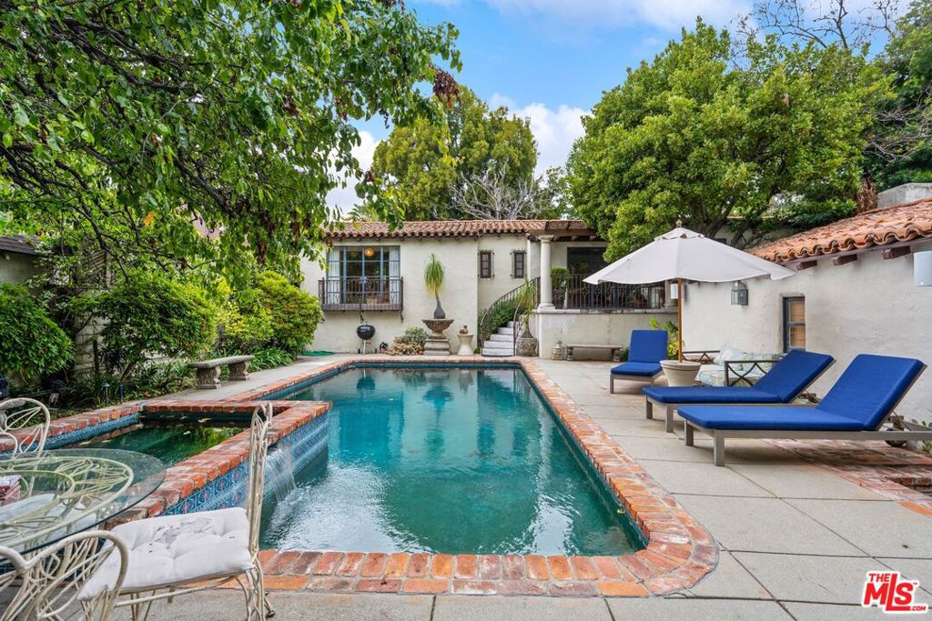 902 S Highland Avenue