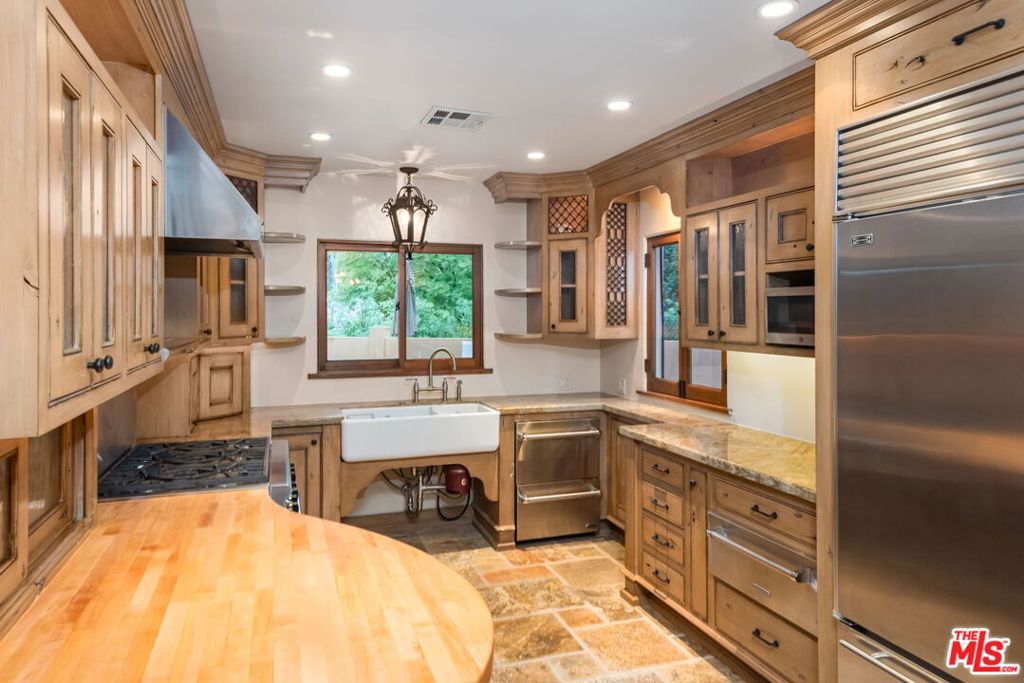 16141 Bayberry Place