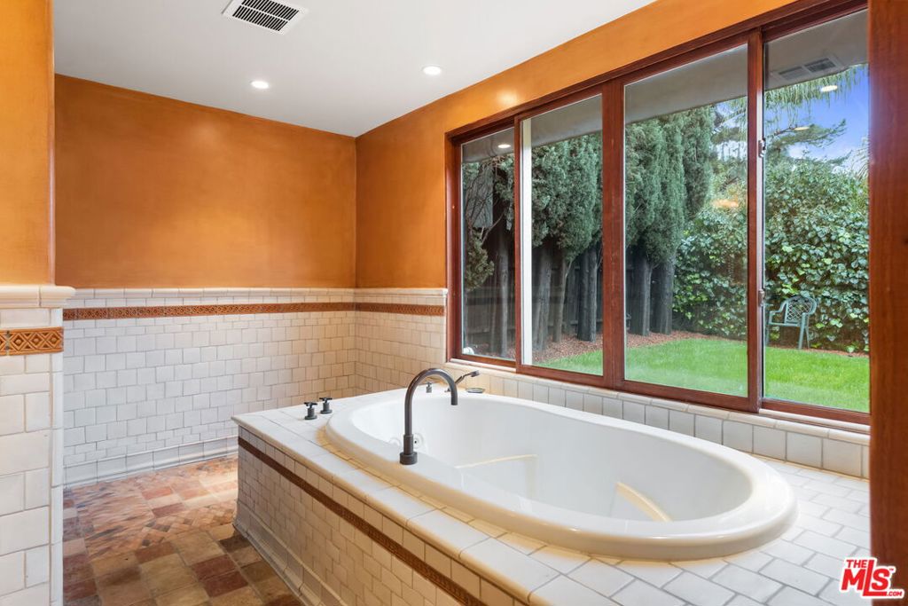 16141 Bayberry Place