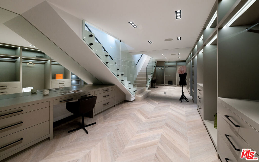 9405 Sierra Mar Place