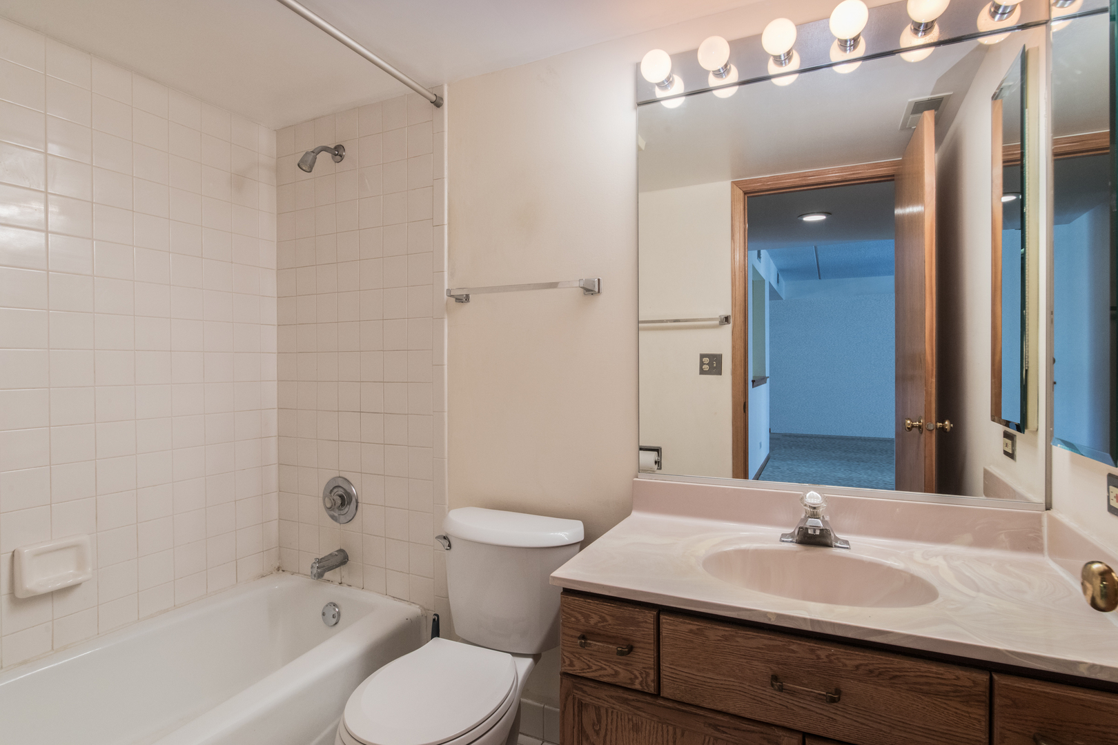 1470 Jefferson Street Unit: 307