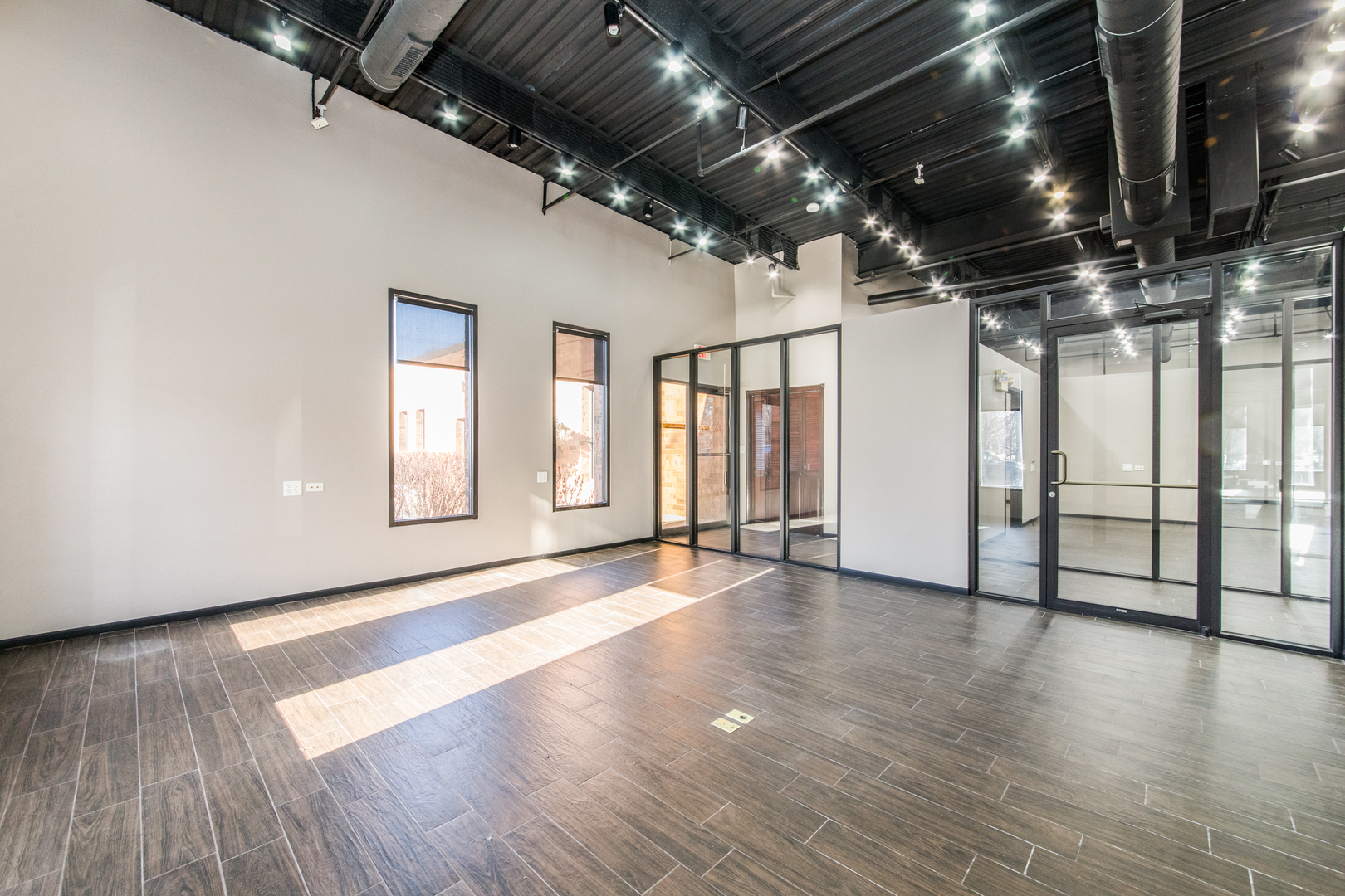 1645 S River Road Unit: 8-9