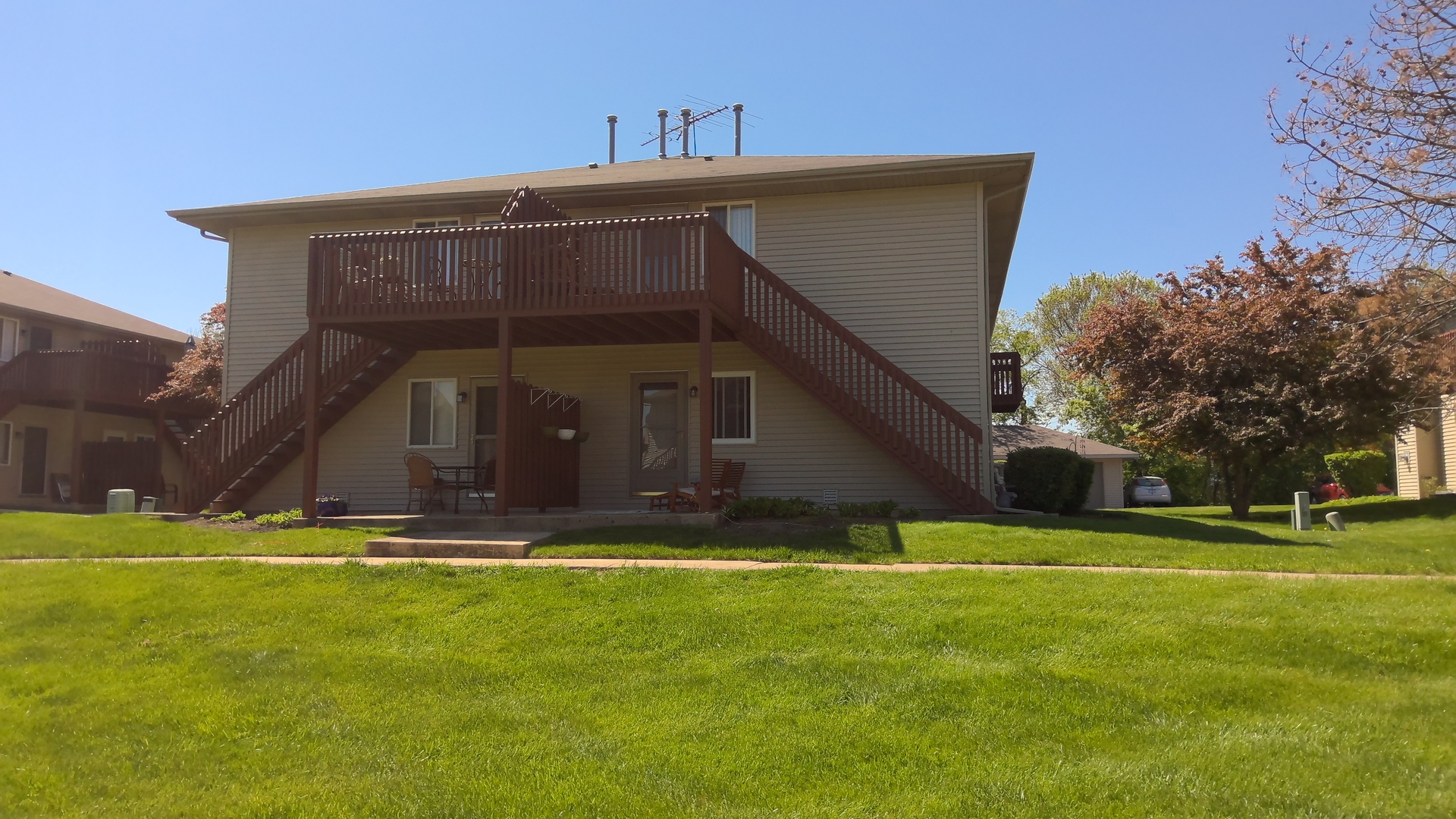 490 Westwood Court Unit: B
