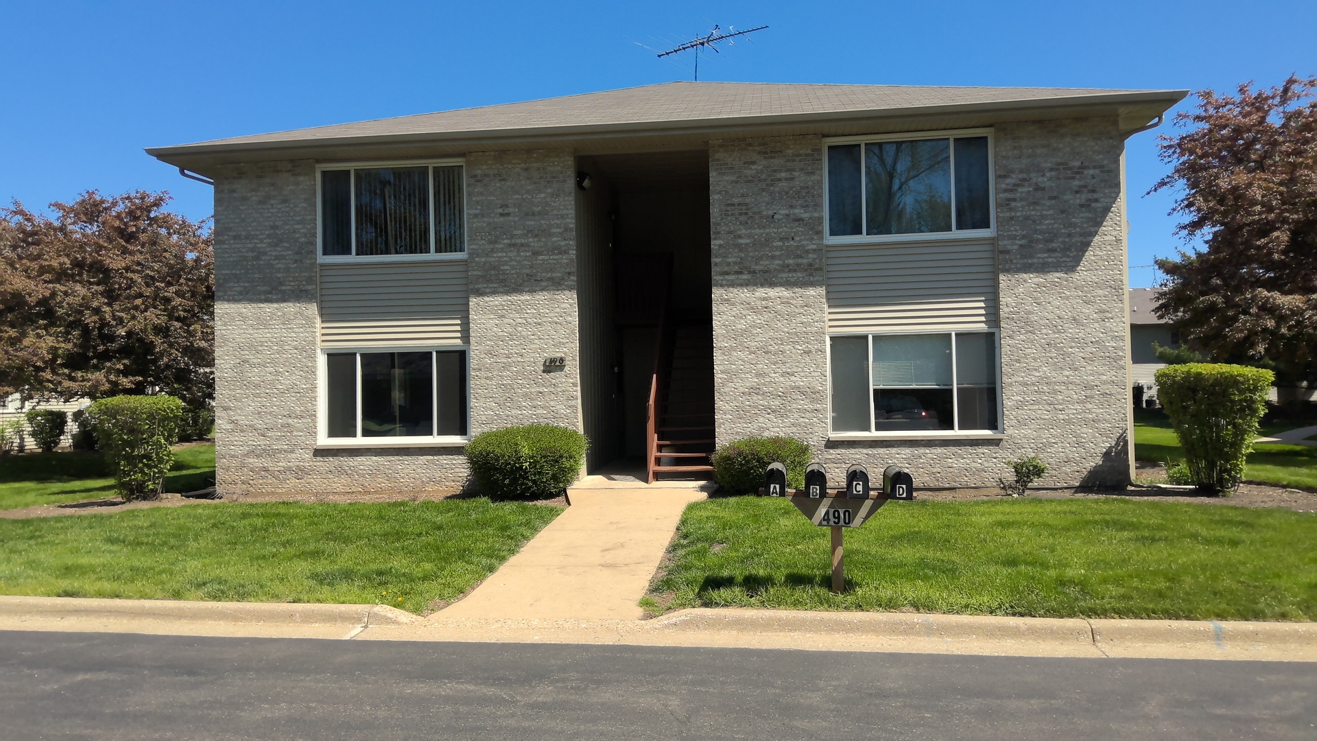 490 Westwood Court Unit: B