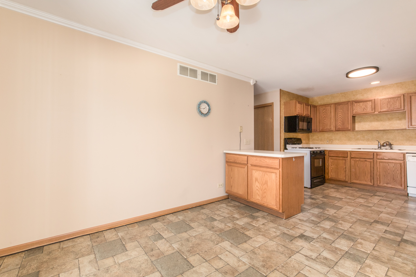 490 Westwood Court Unit: B