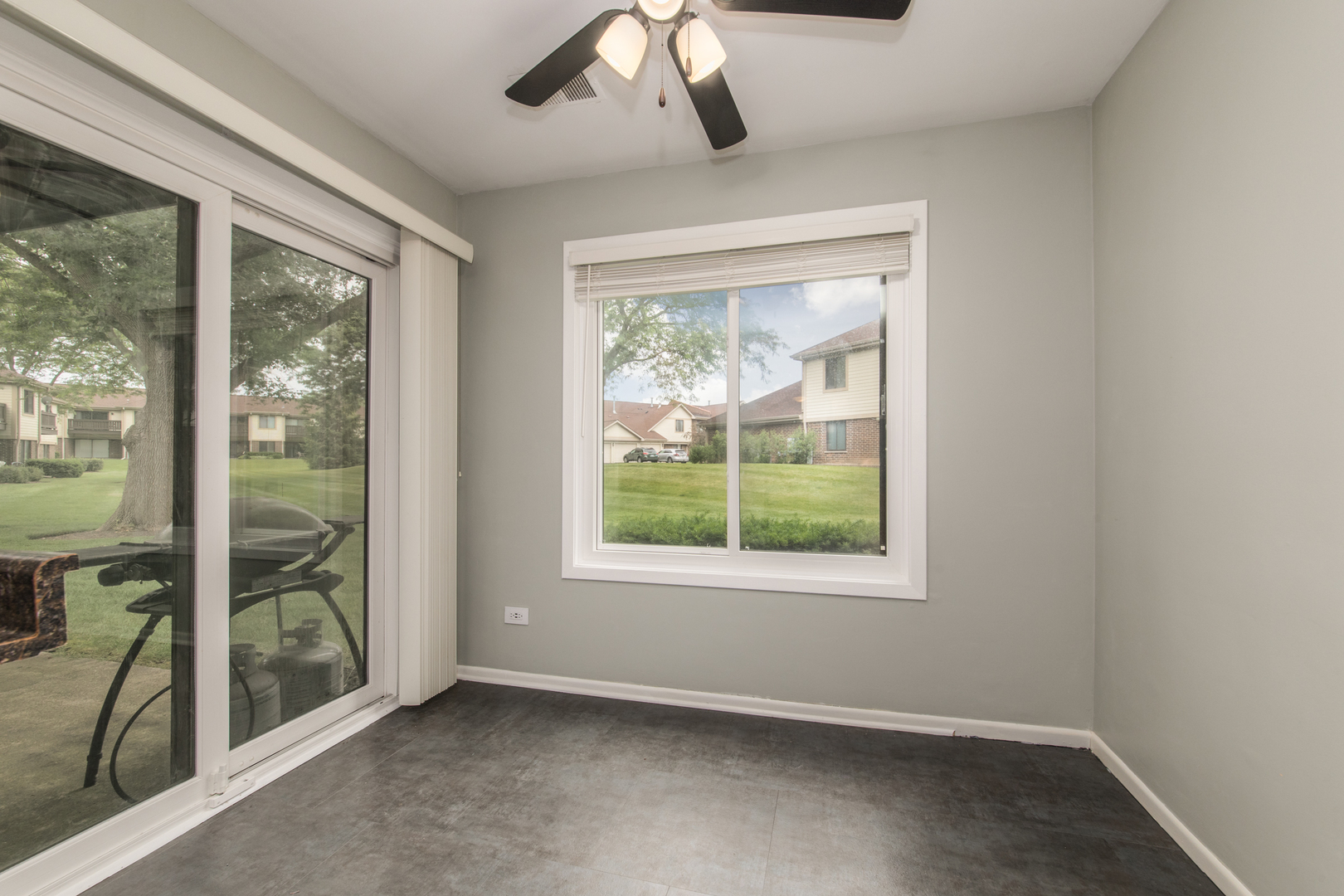 856 E Coach Road Unit: 1