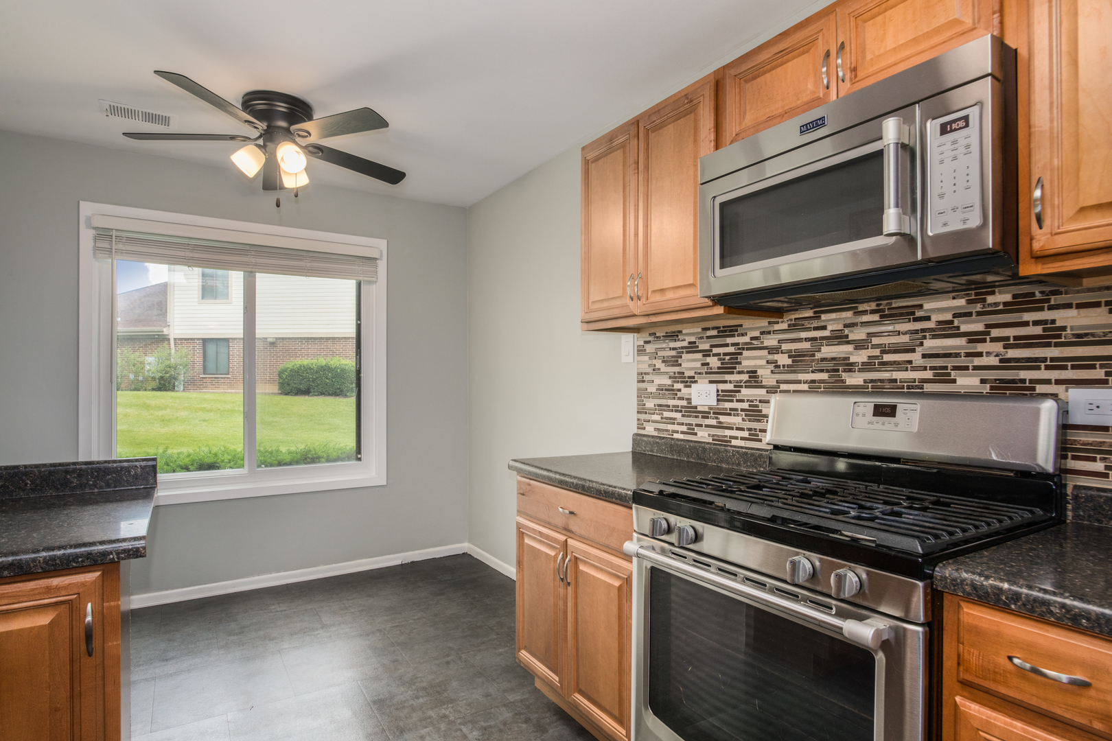 856 E Coach Road Unit: 1