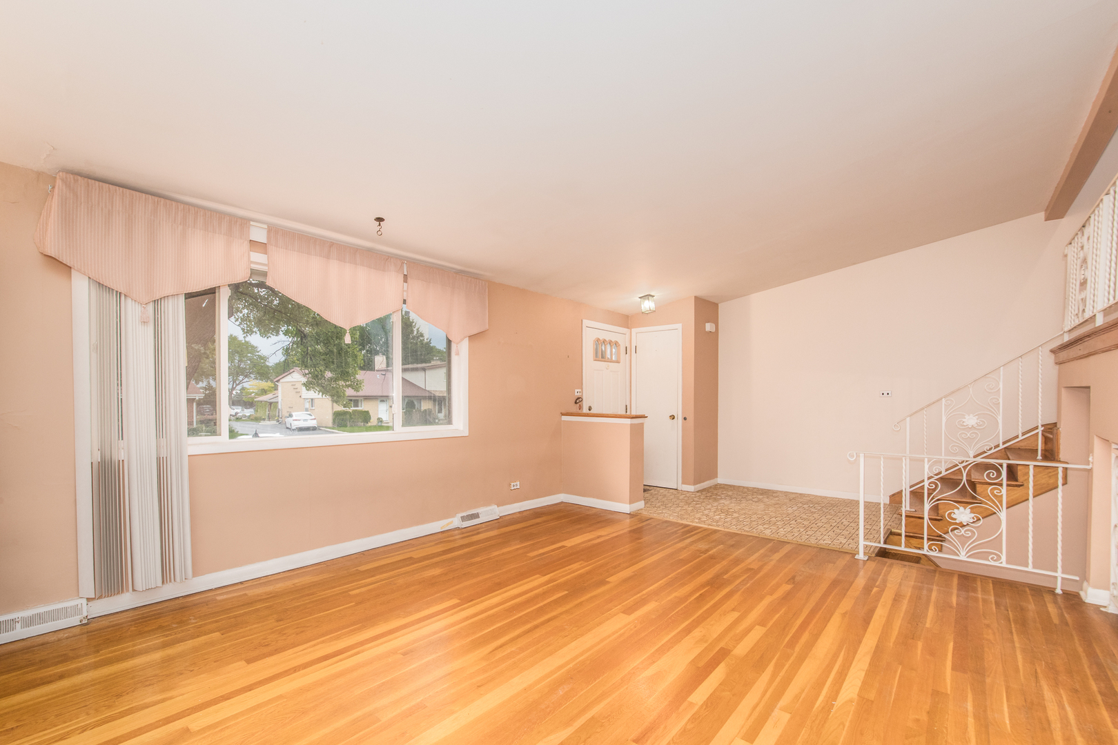9025 Sherry Lane Unit: 9025