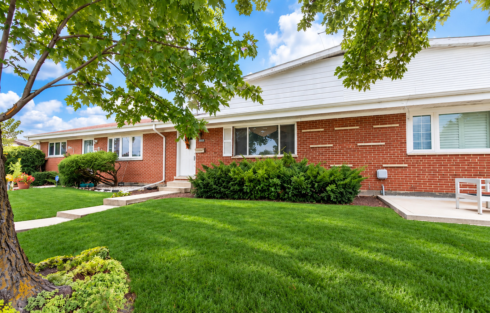 9025 Sherry Lane Unit: 9025