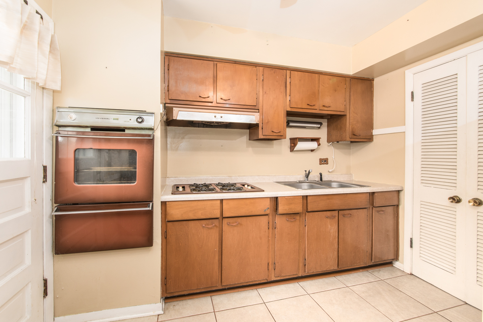 9025 Sherry Lane Unit: 9025
