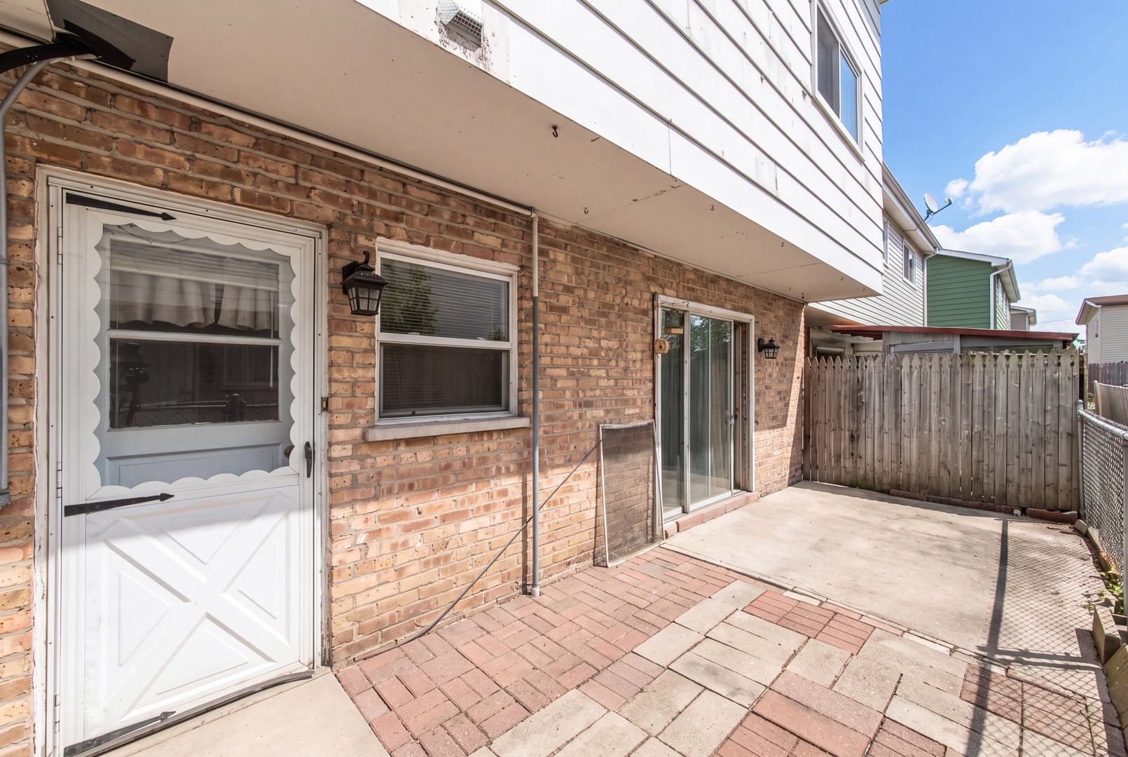 9025 Sherry Lane Unit: 9025