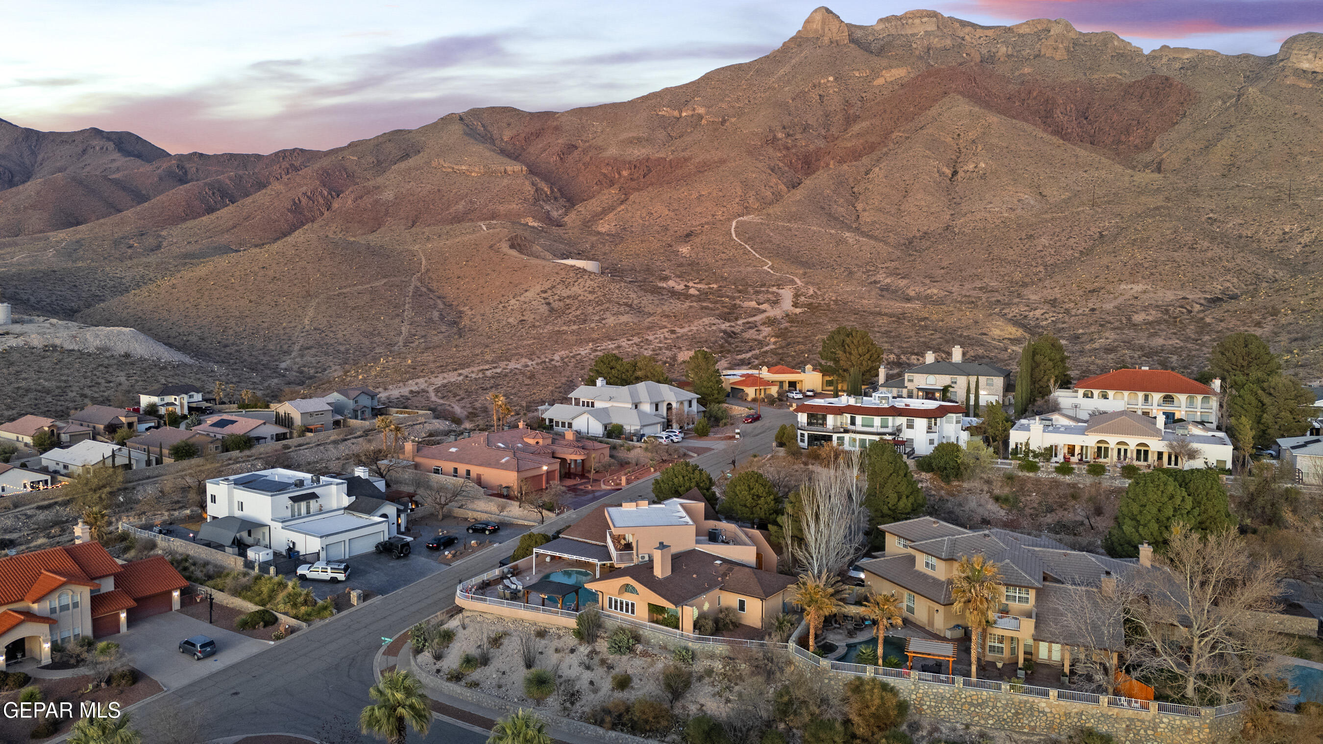 867 VIA ALTA Lane