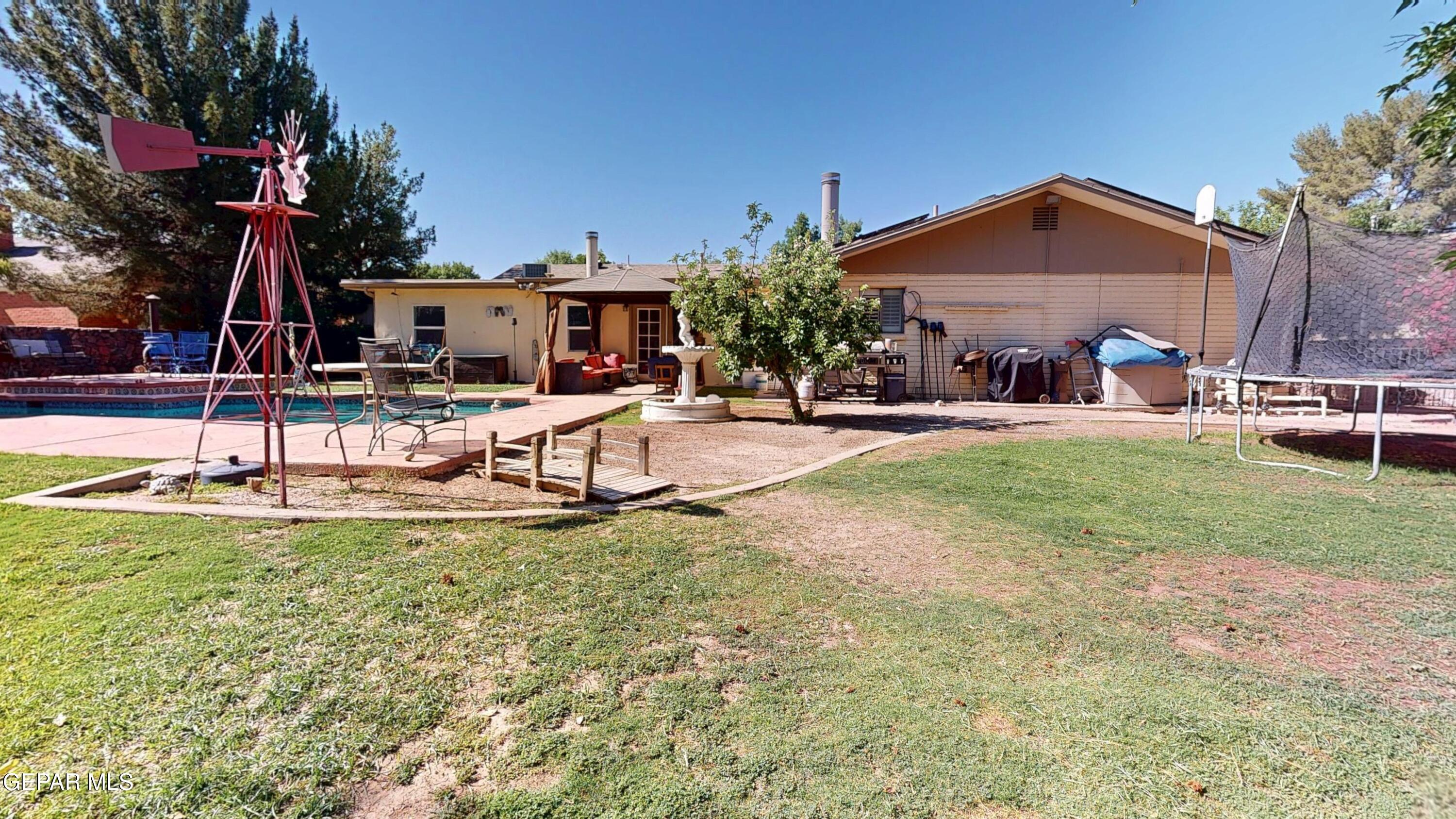 492 Country Oaks Drive