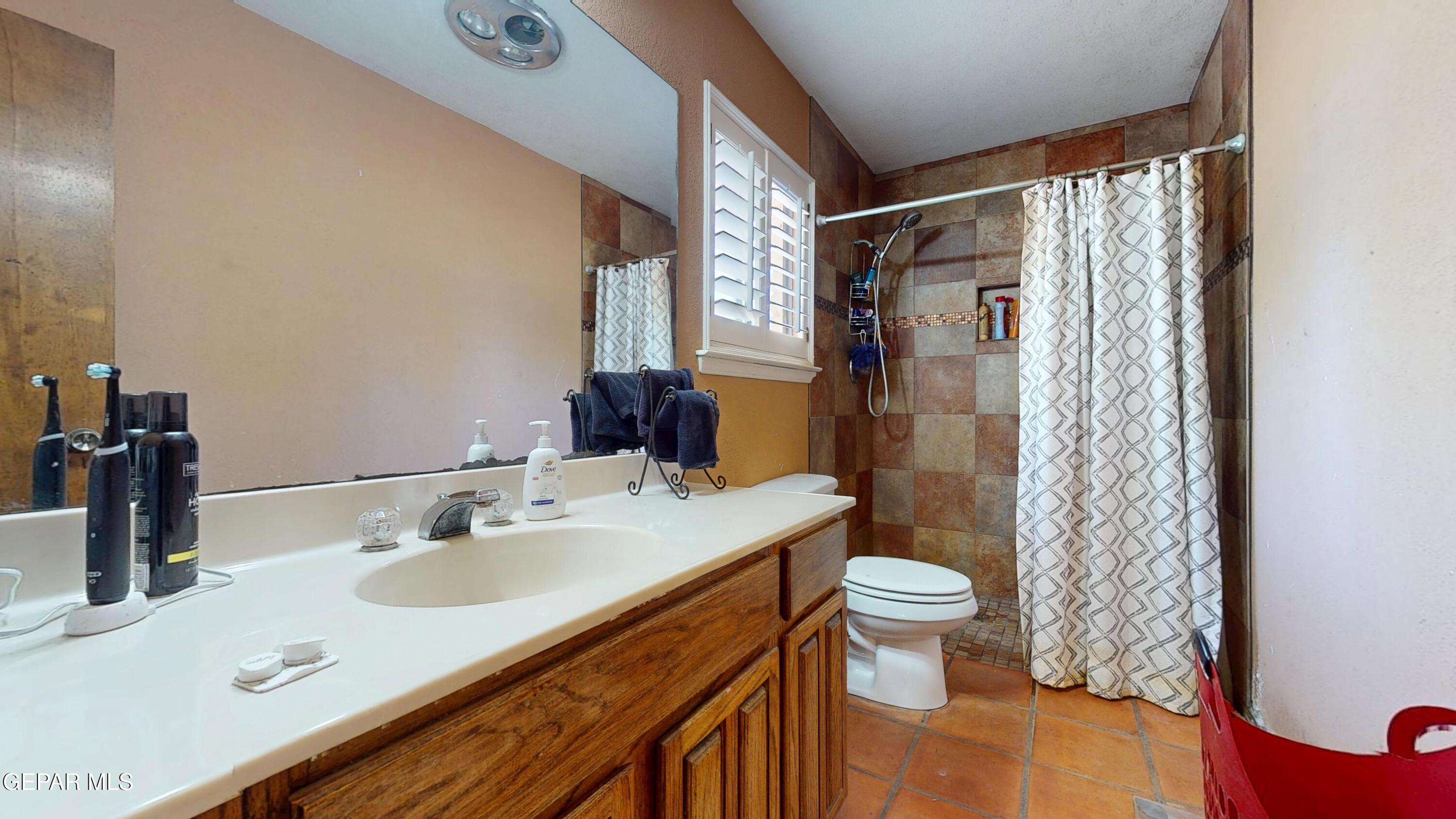 492 Country Oaks Drive