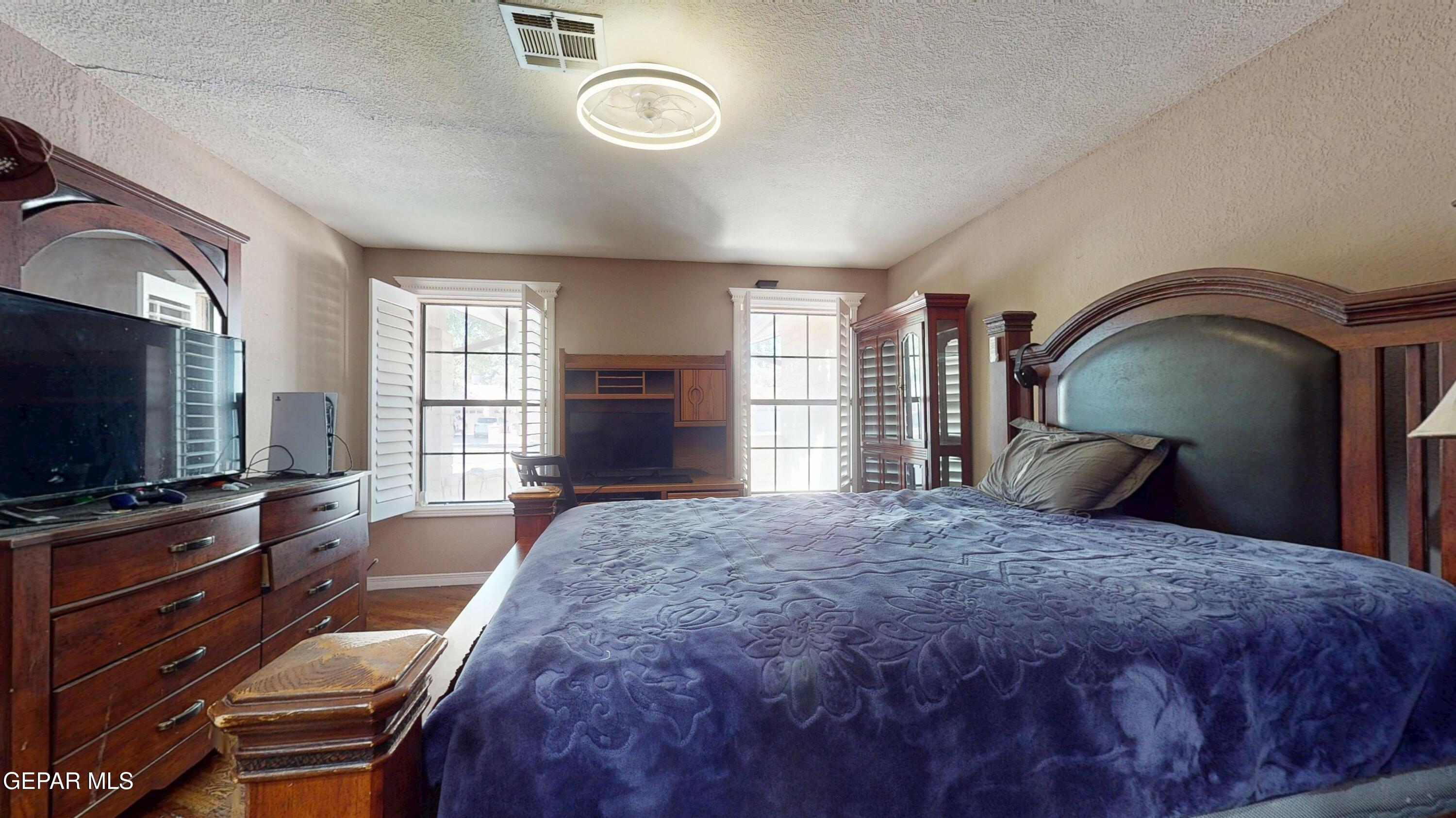492 Country Oaks Drive