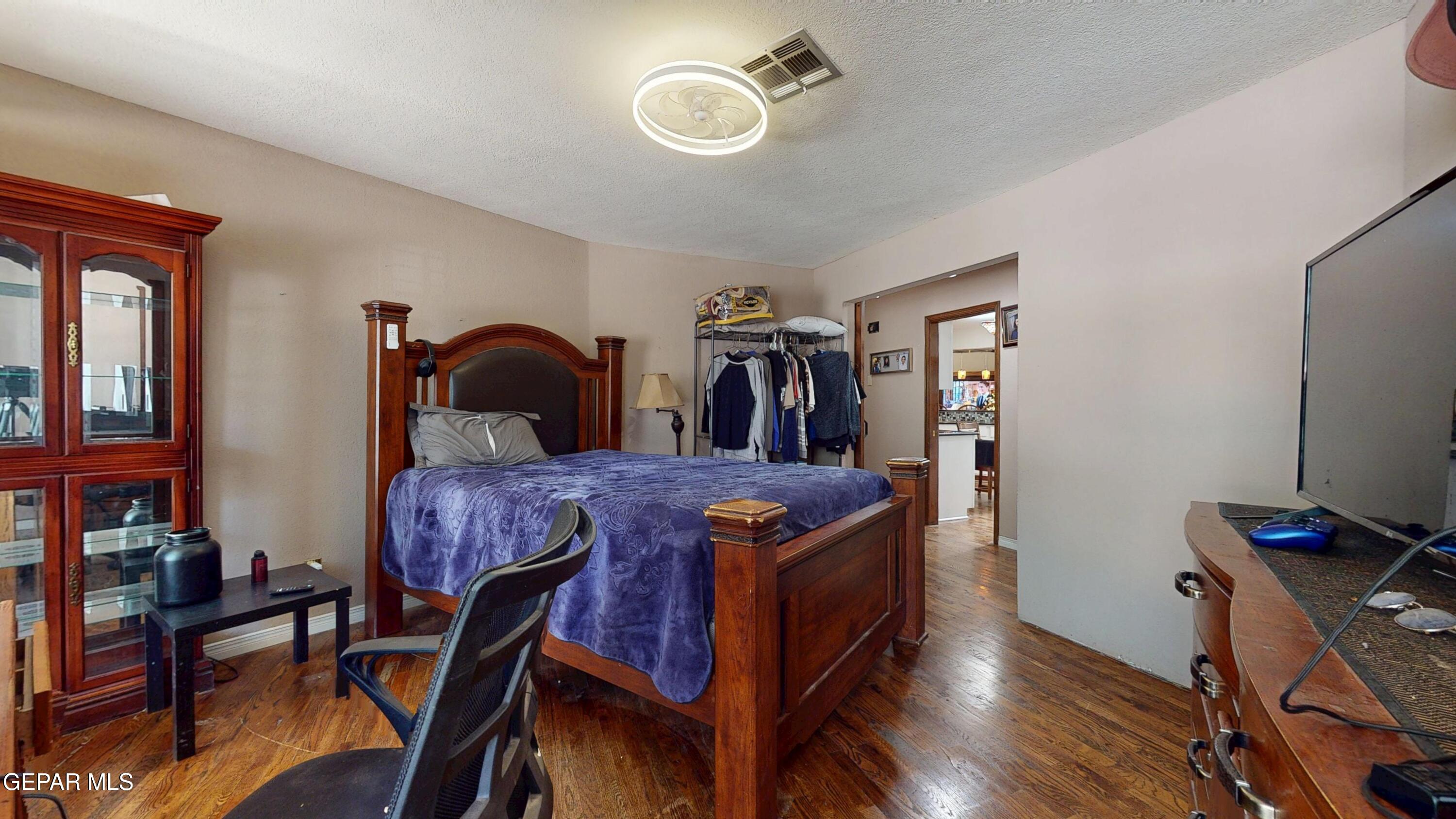 492 Country Oaks Drive