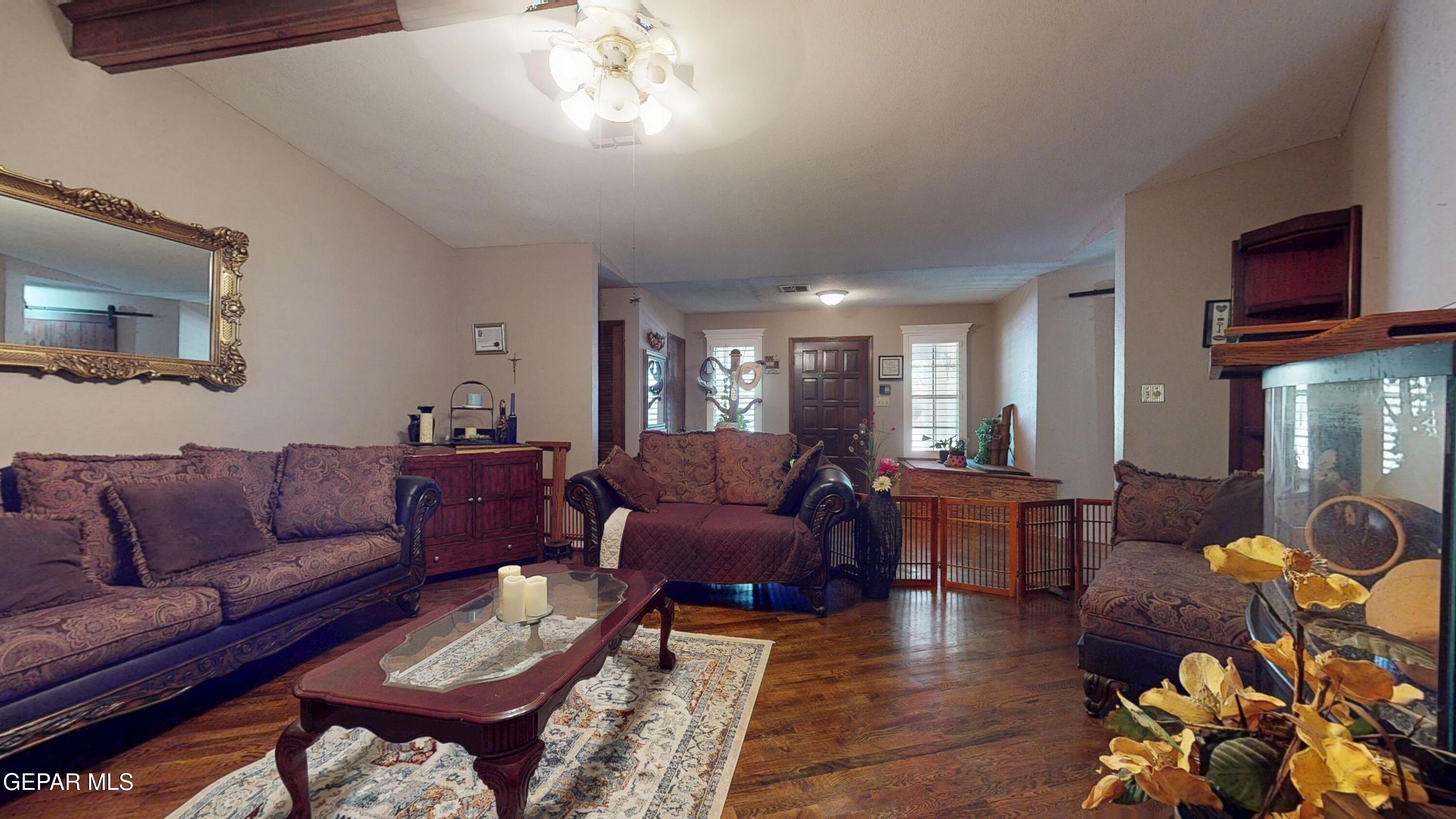 492 Country Oaks Drive