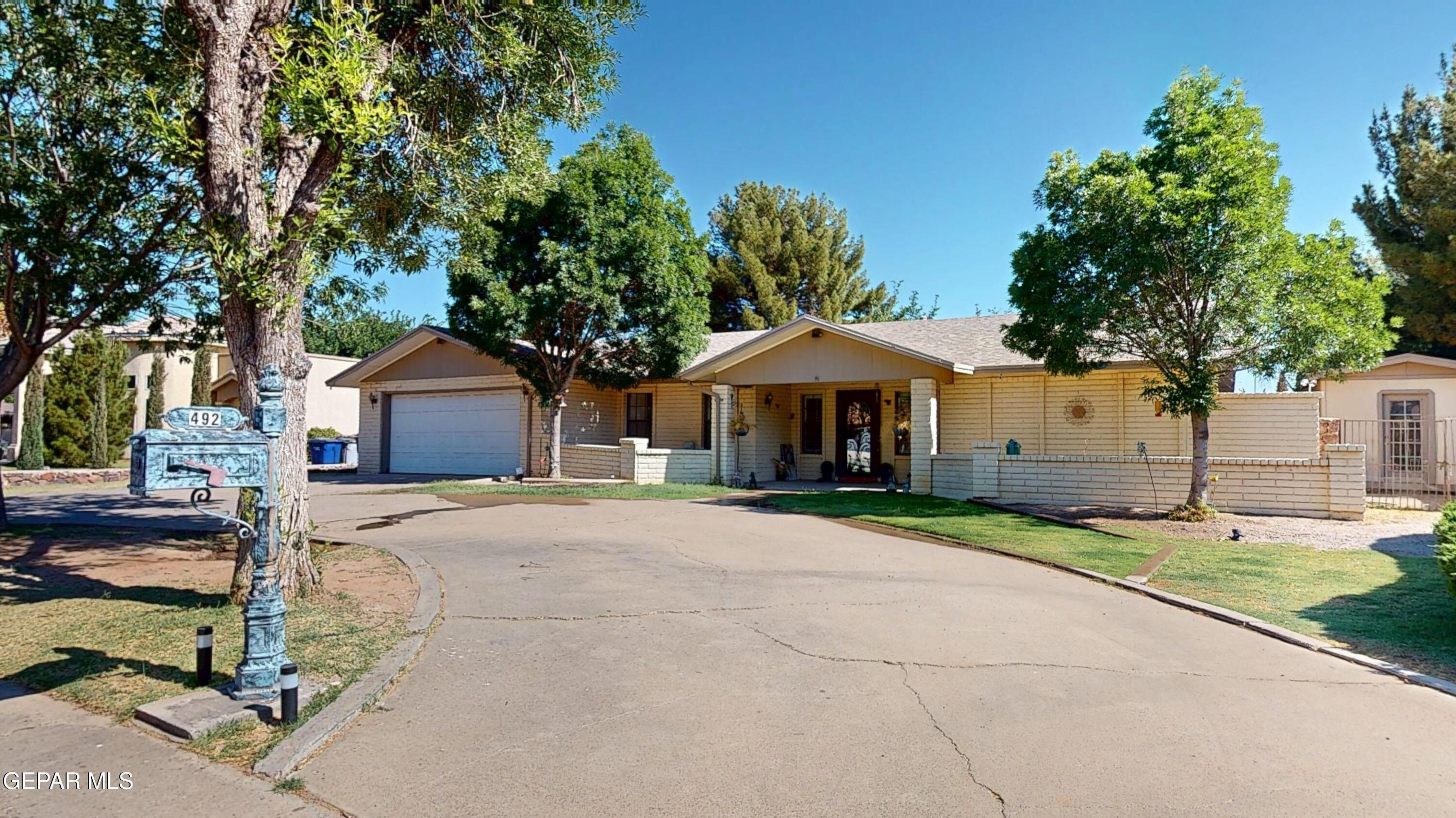 492 Country Oaks Drive