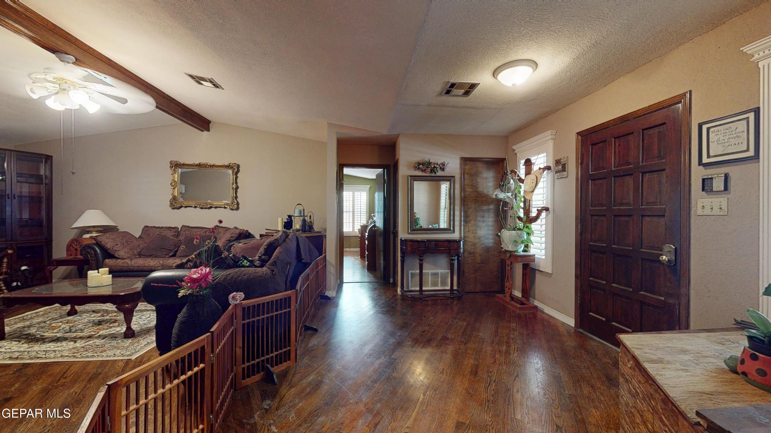 492 Country Oaks Drive