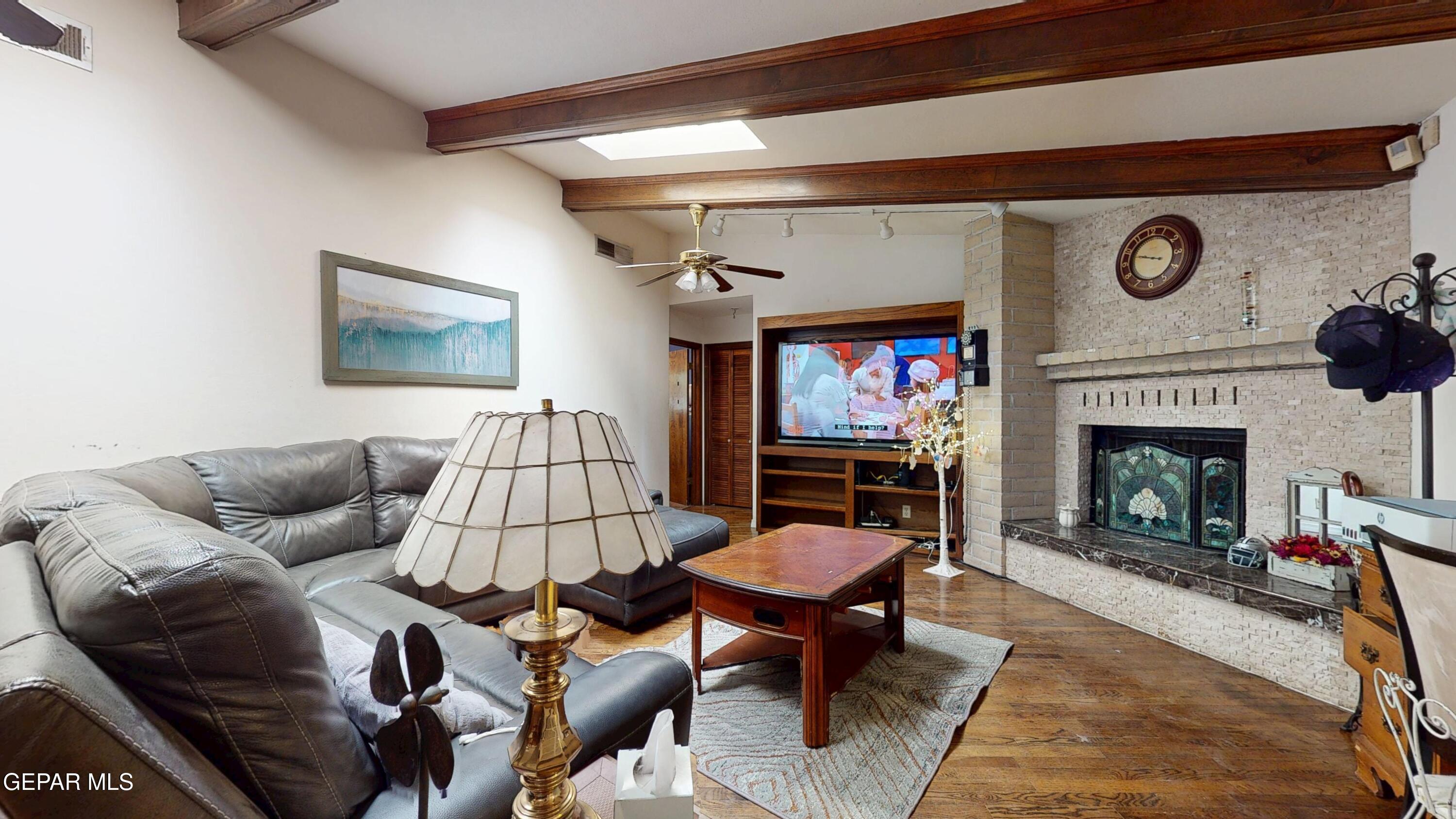 492 Country Oaks Drive