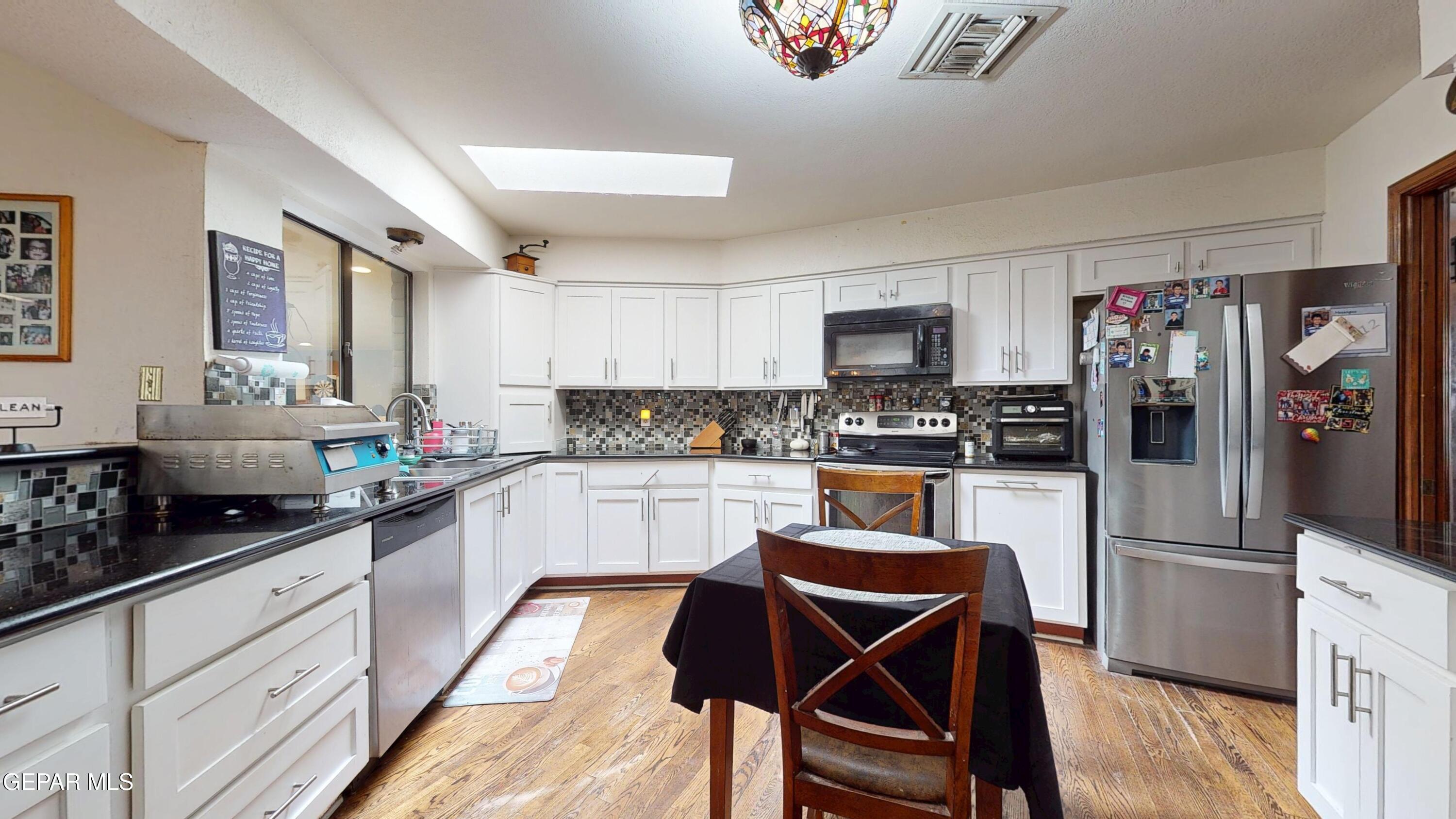 492 Country Oaks Drive