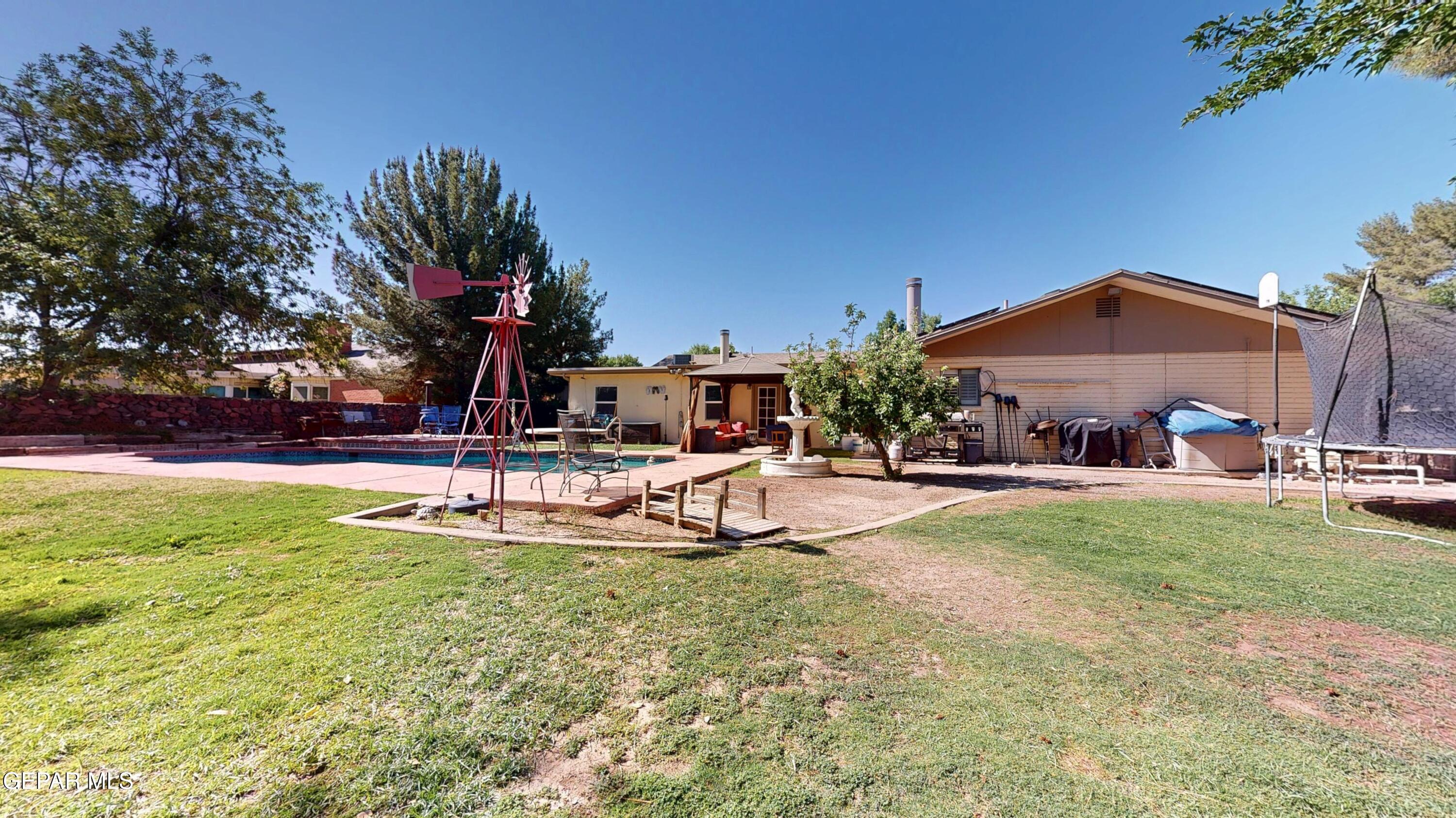 492 Country Oaks Drive