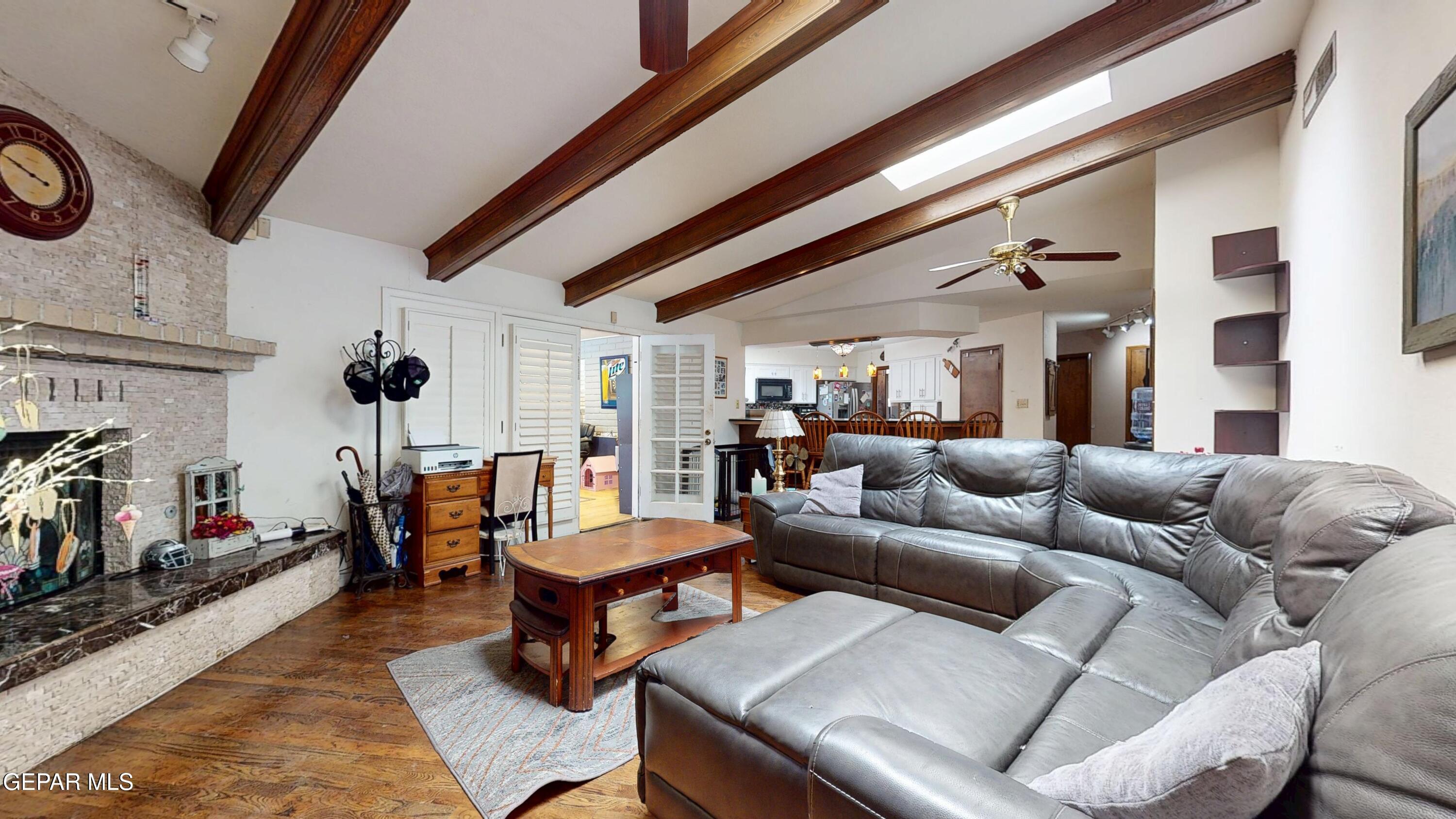 492 Country Oaks Drive