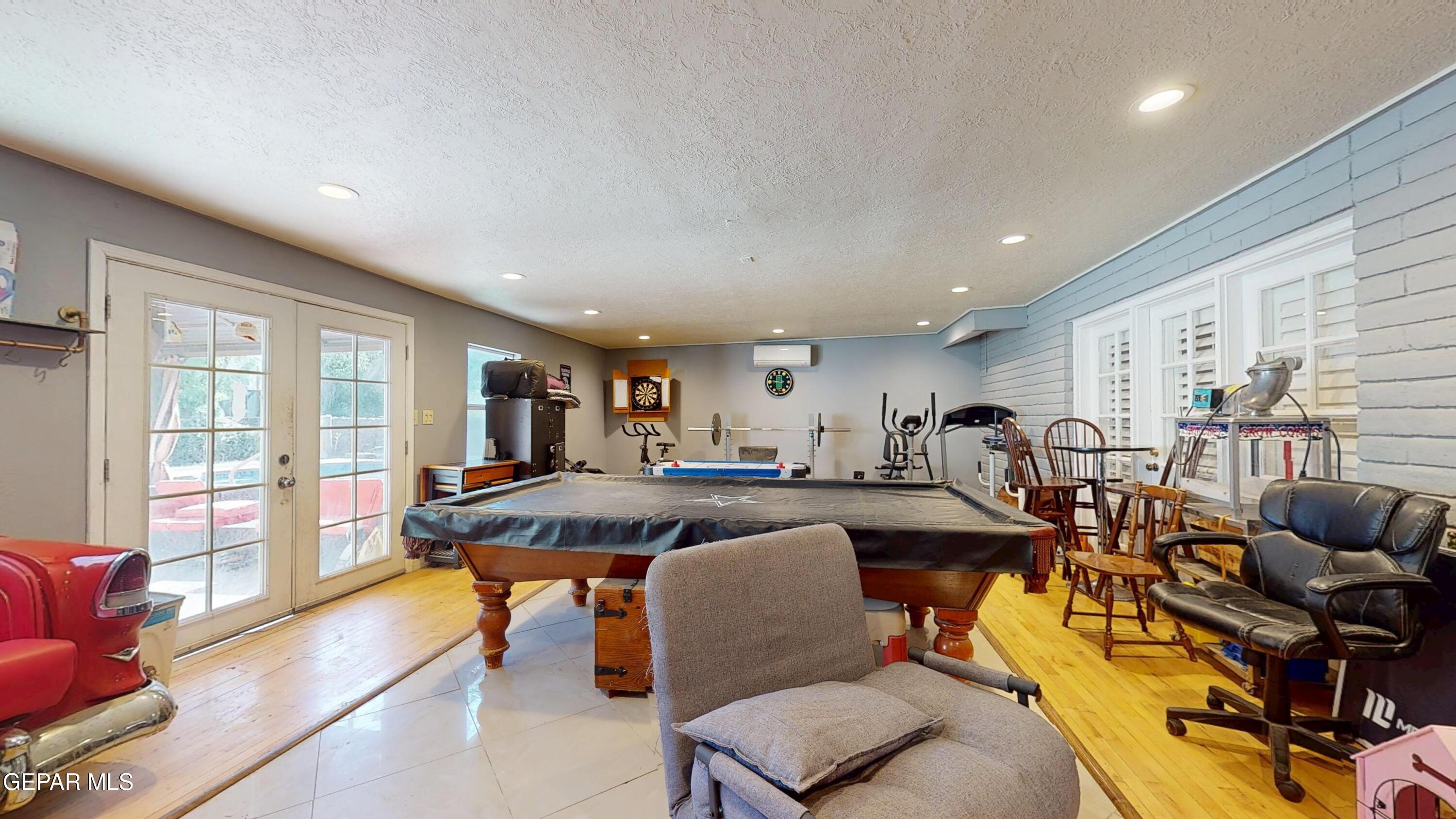 492 Country Oaks Drive