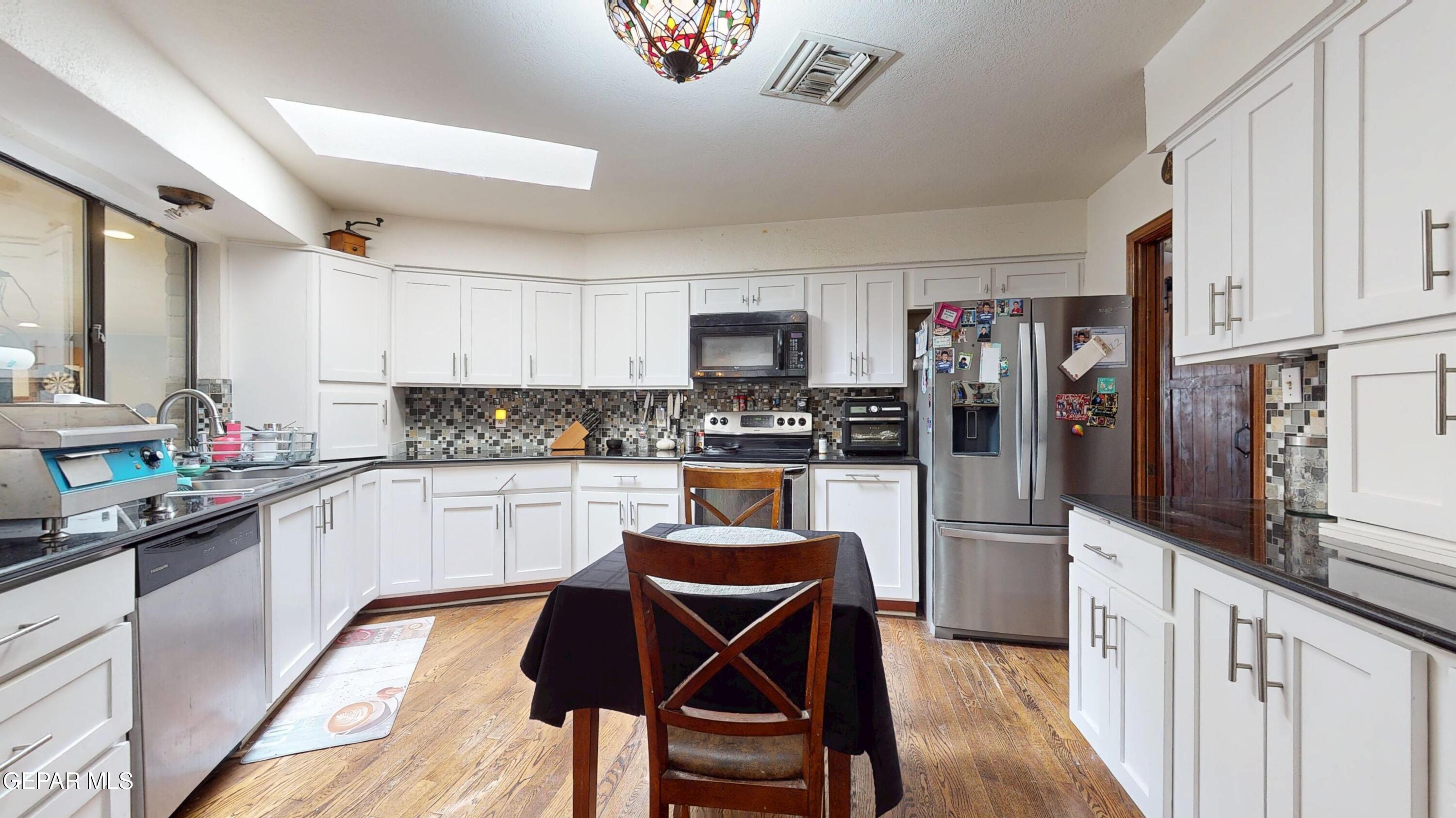 492 Country Oaks Drive