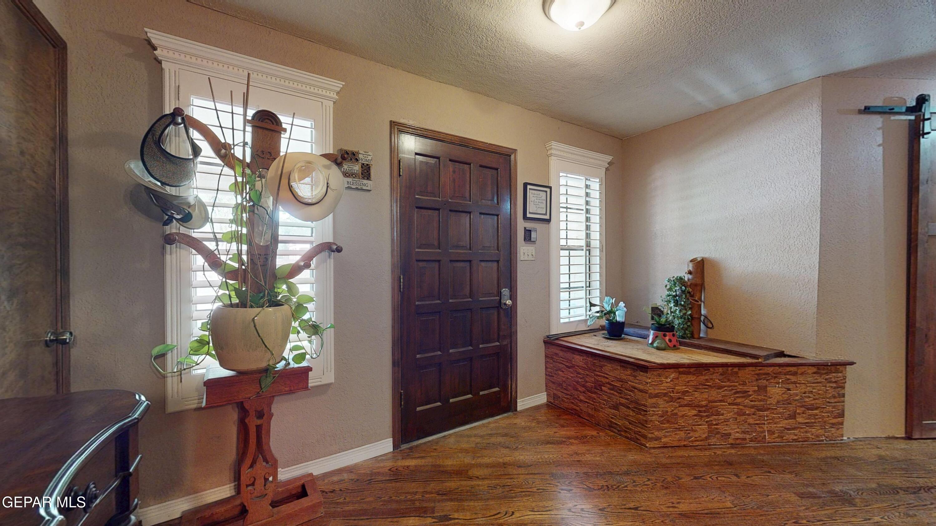 492 Country Oaks Drive