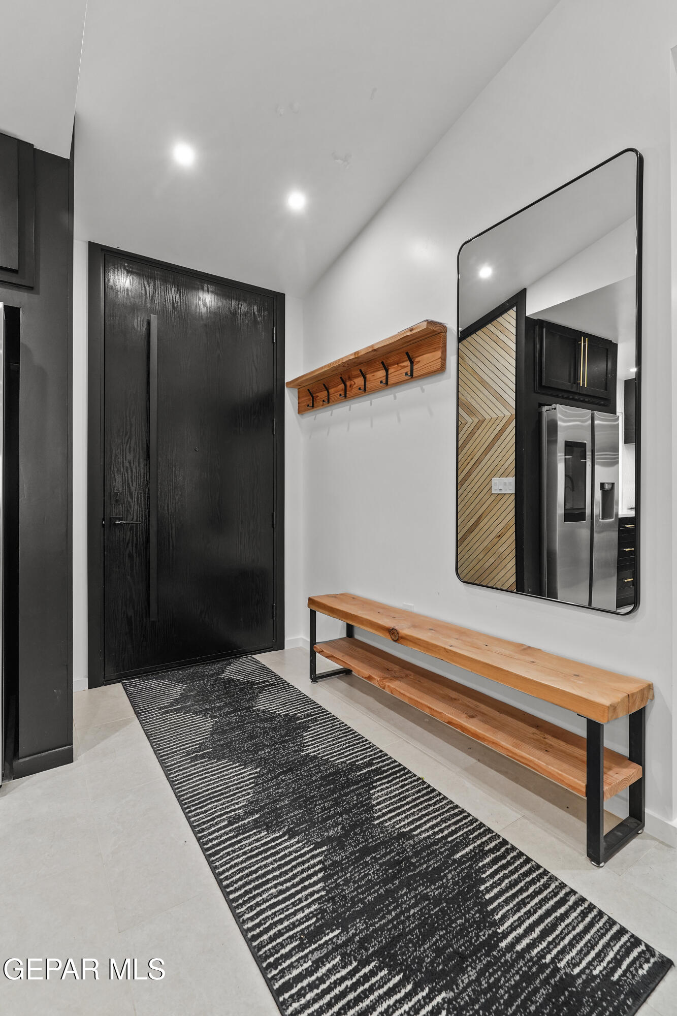 8300 SOLAR Place