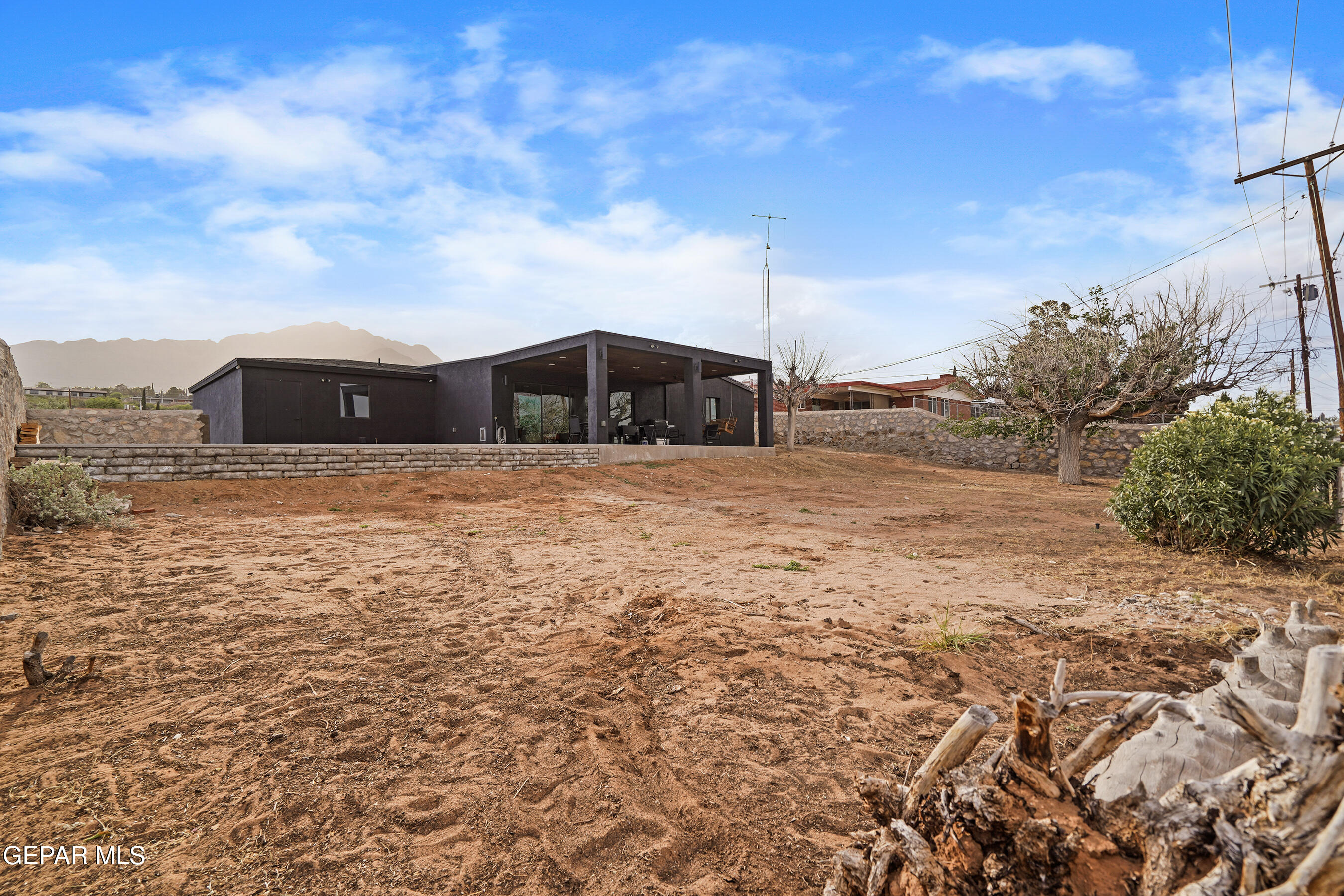 8300 SOLAR Place