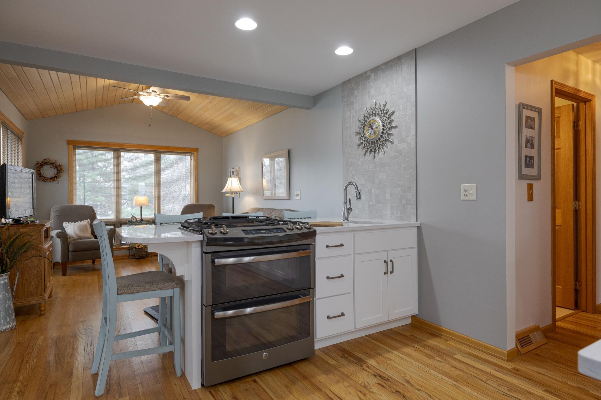 10059 Cove Pointe Road