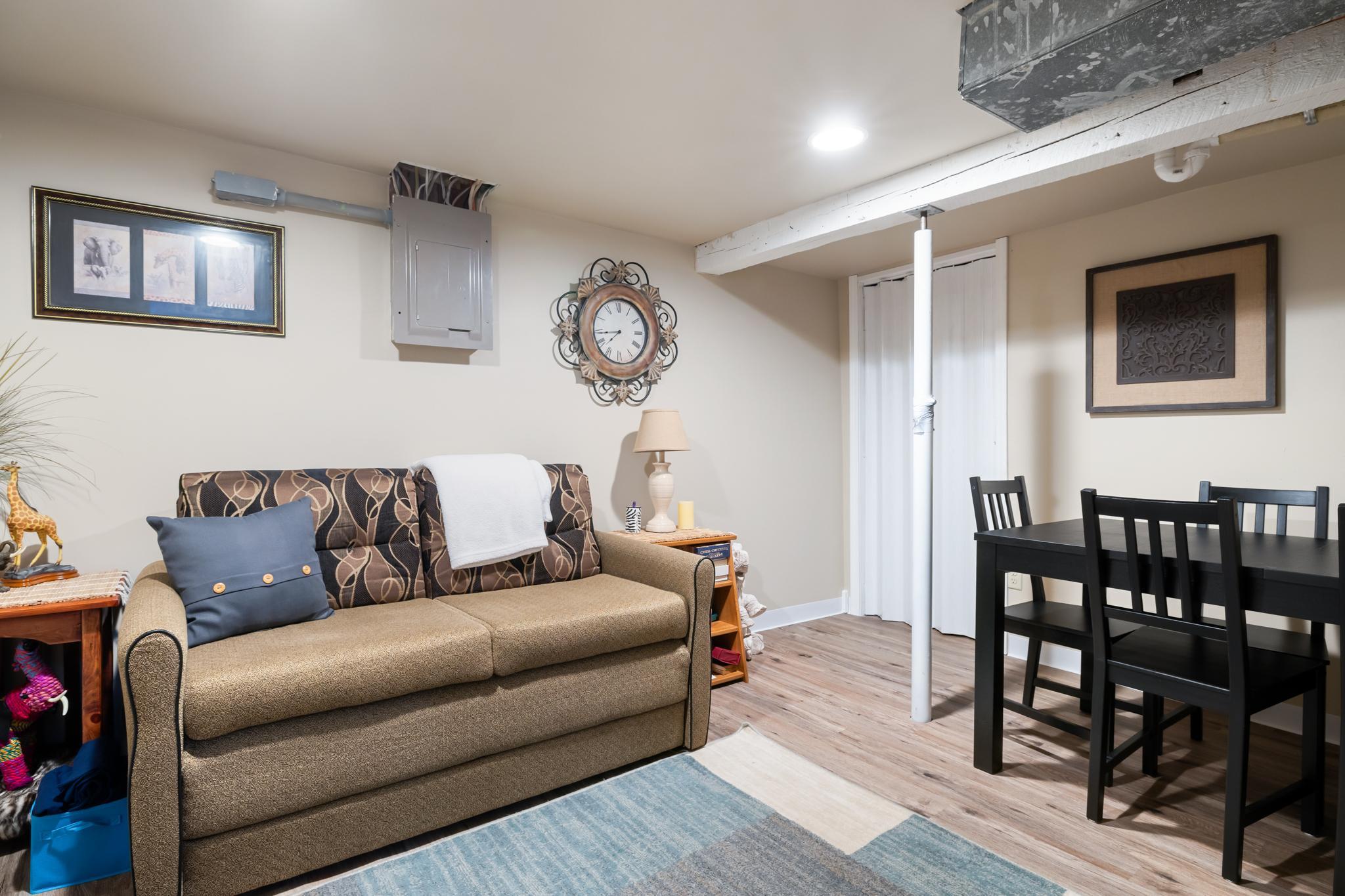 132 2nd Street NE