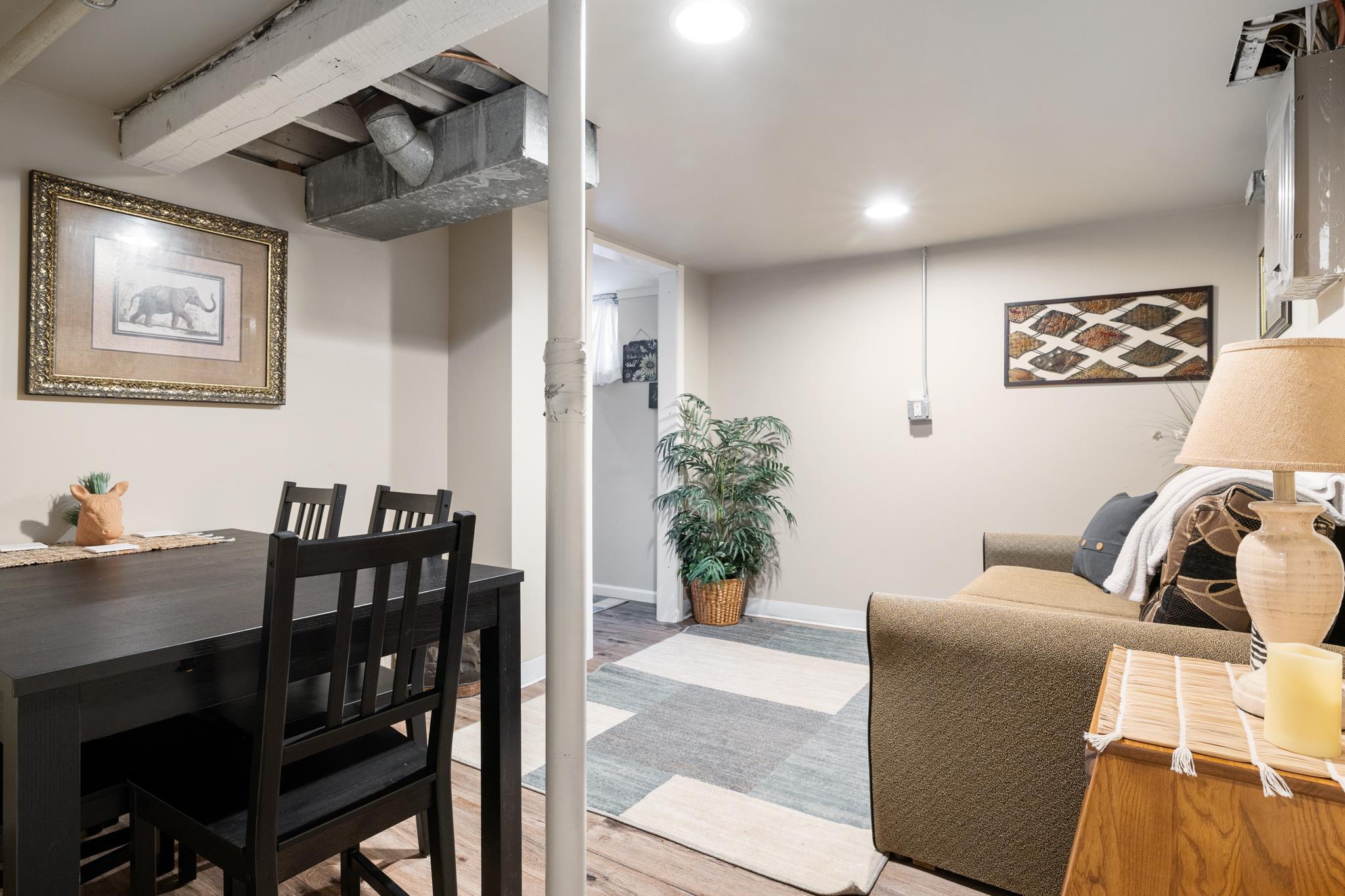 132 2nd Street NE