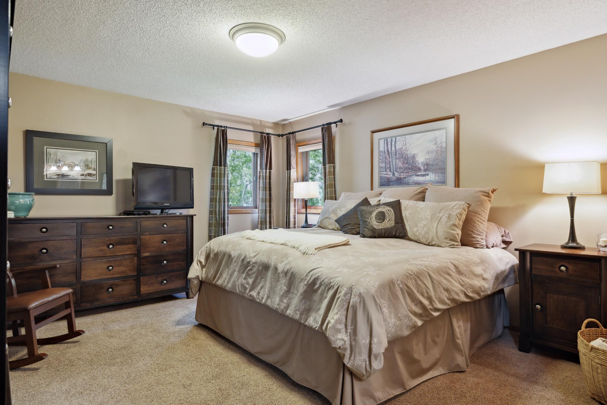 13114 Knollwood Drive