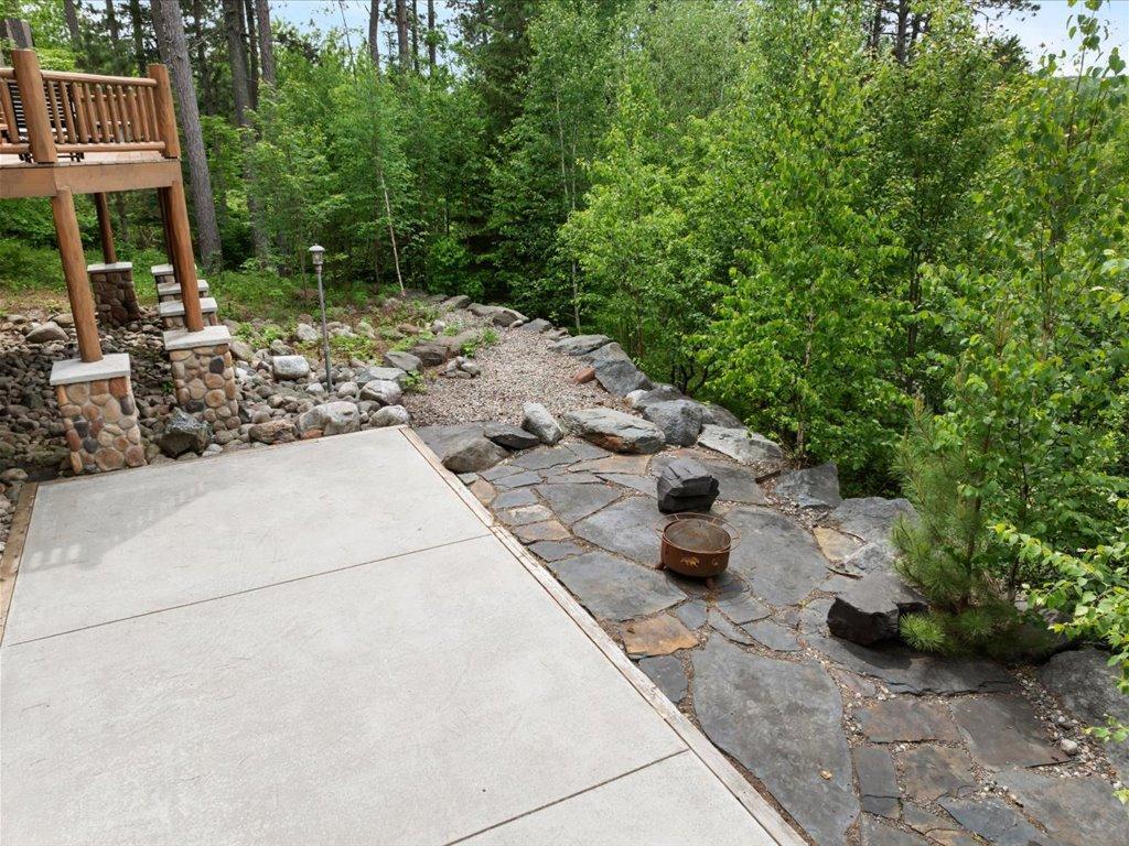 5637 Birch Bark Landing
