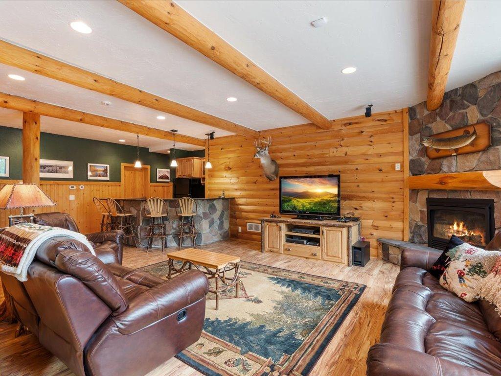 5637 Birch Bark Landing