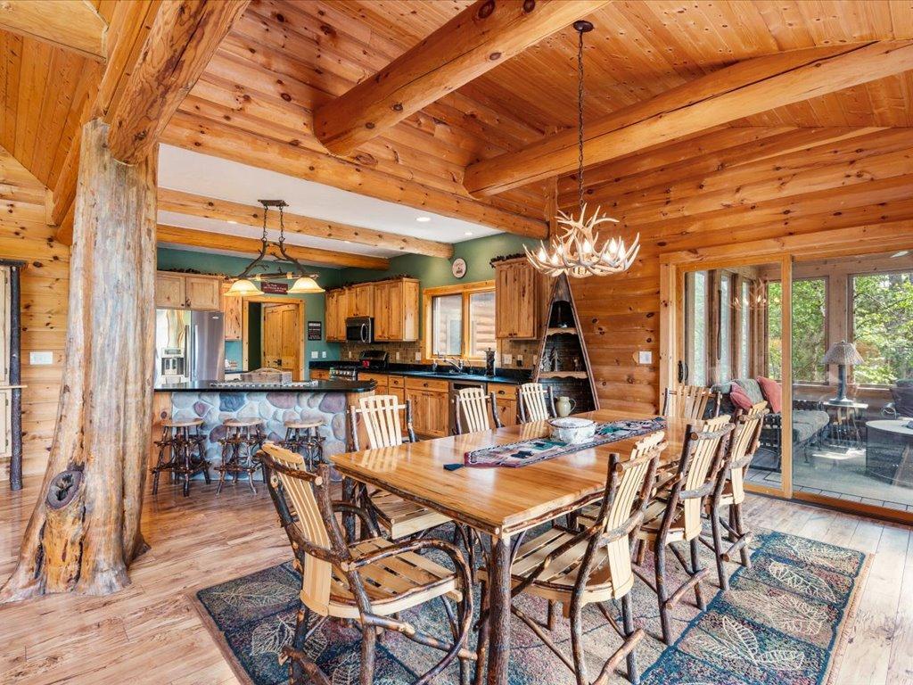 5637 Birch Bark Landing