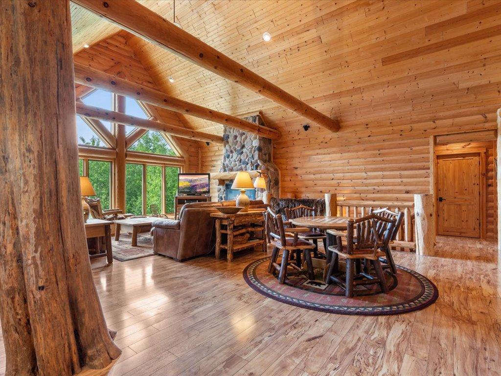 5637 Birch Bark Landing