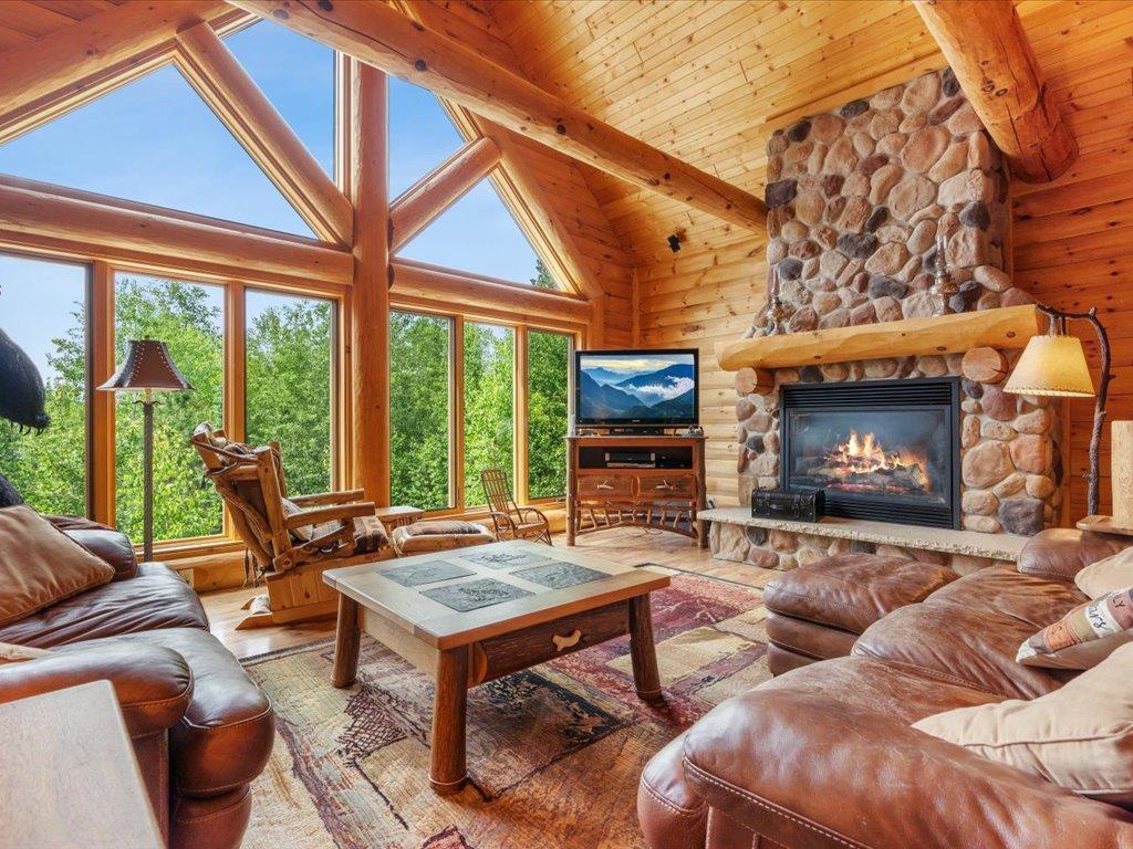 5637 Birch Bark Landing