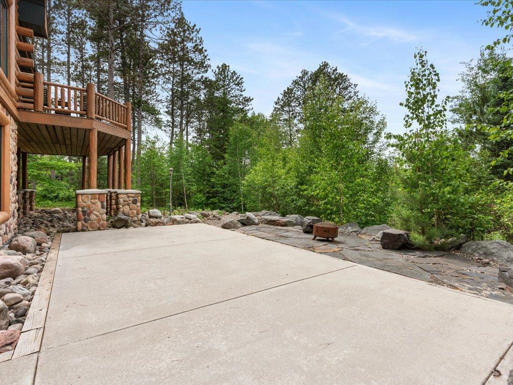5637 Birch Bark Landing