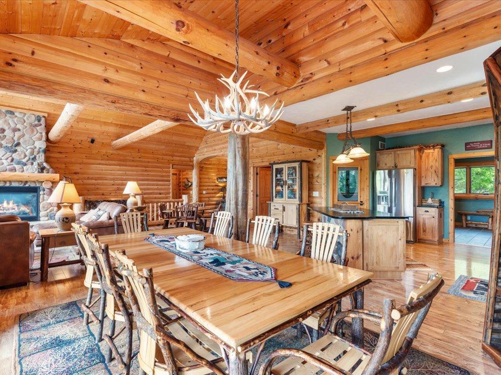 5637 Birch Bark Landing