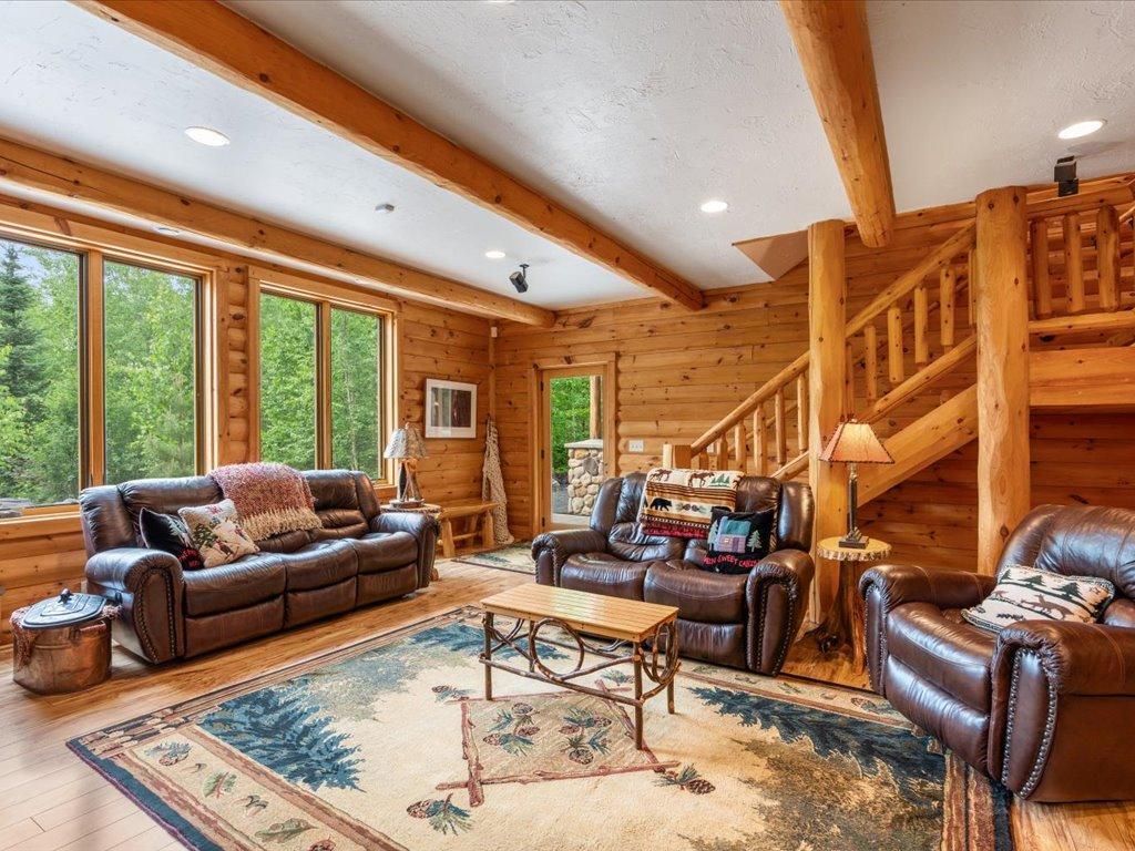5637 Birch Bark Landing