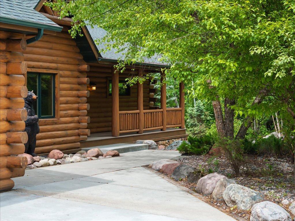 5637 Birch Bark Landing