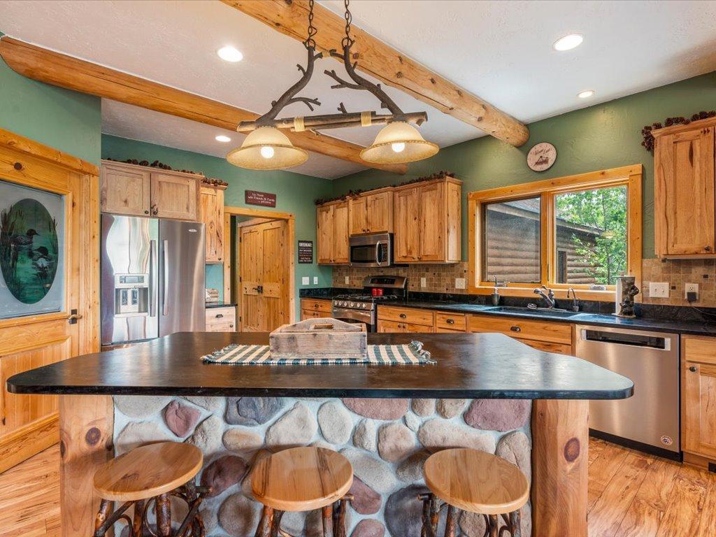 5637 Birch Bark Landing