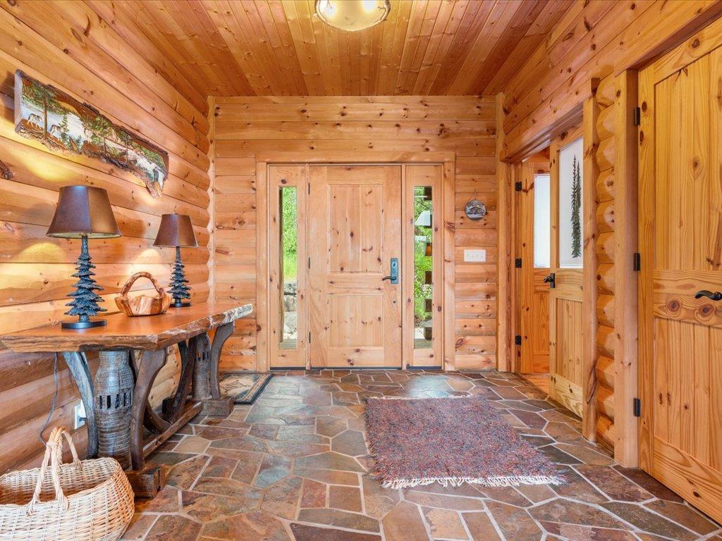 5637 Birch Bark Landing
