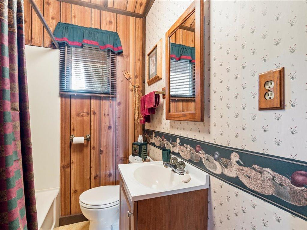 51188 Long Point Place