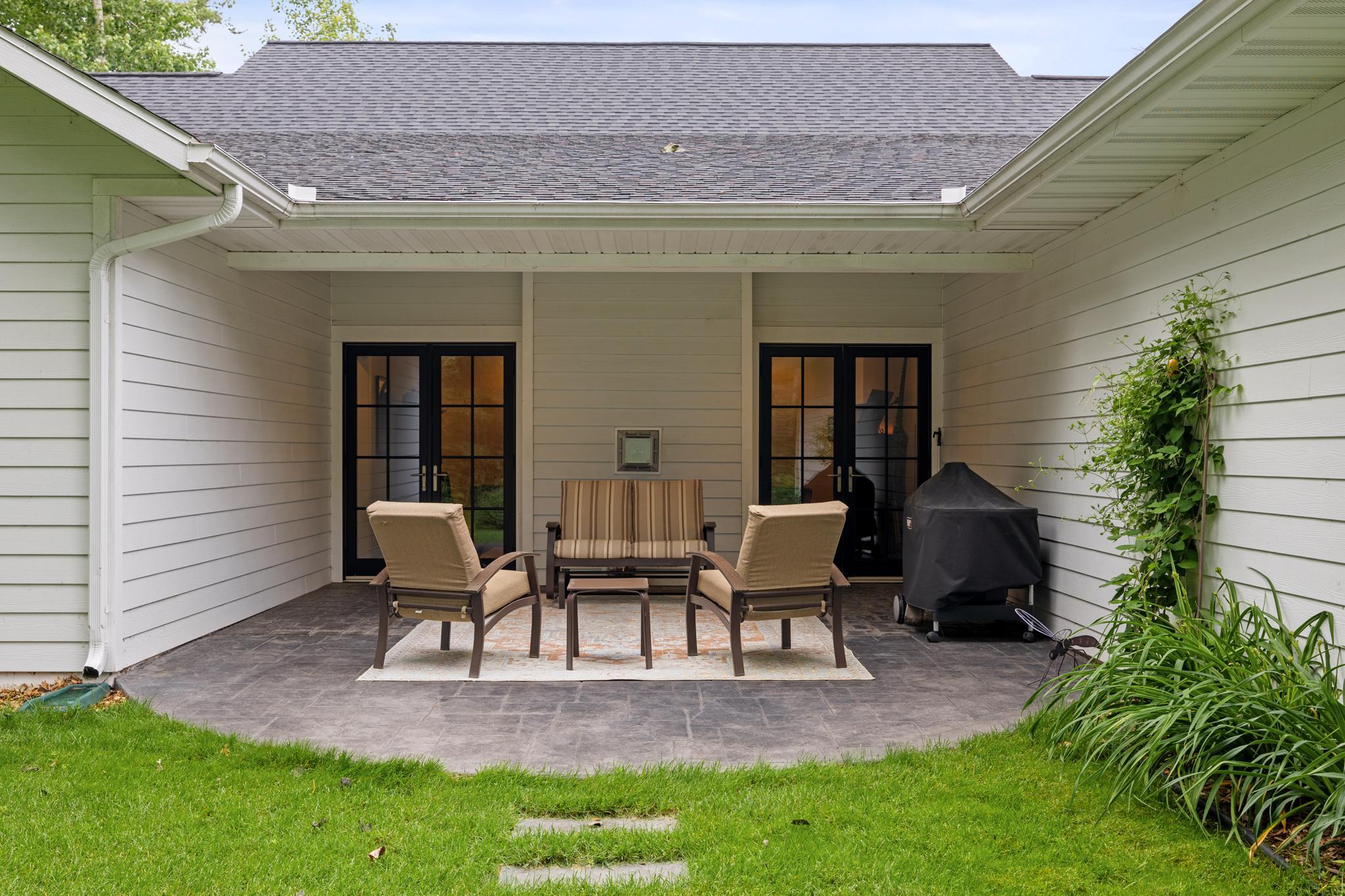 24826 Cove Trail